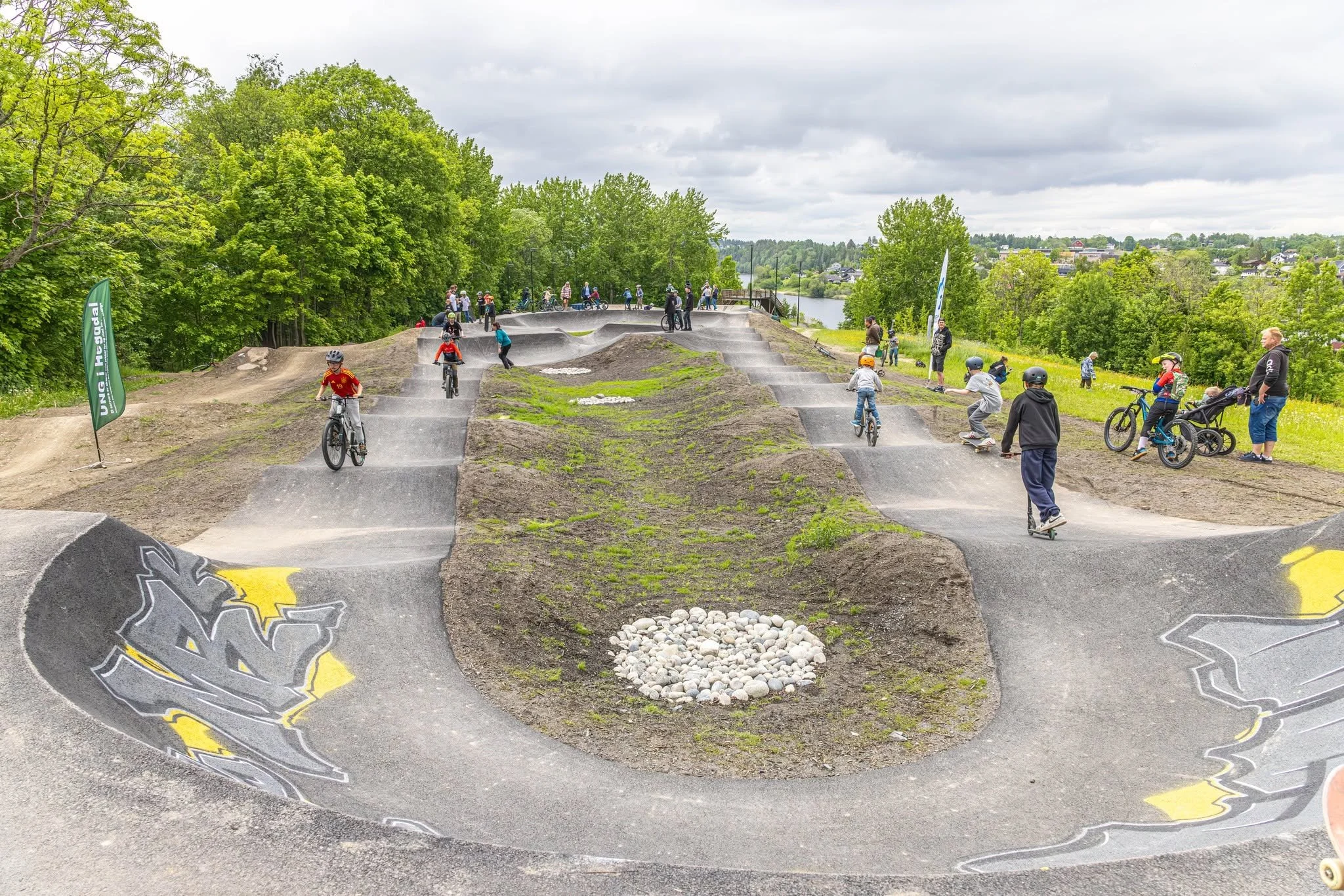 Heggedal_Asker_Pumptrack_Shapers_compressed_12.jpg