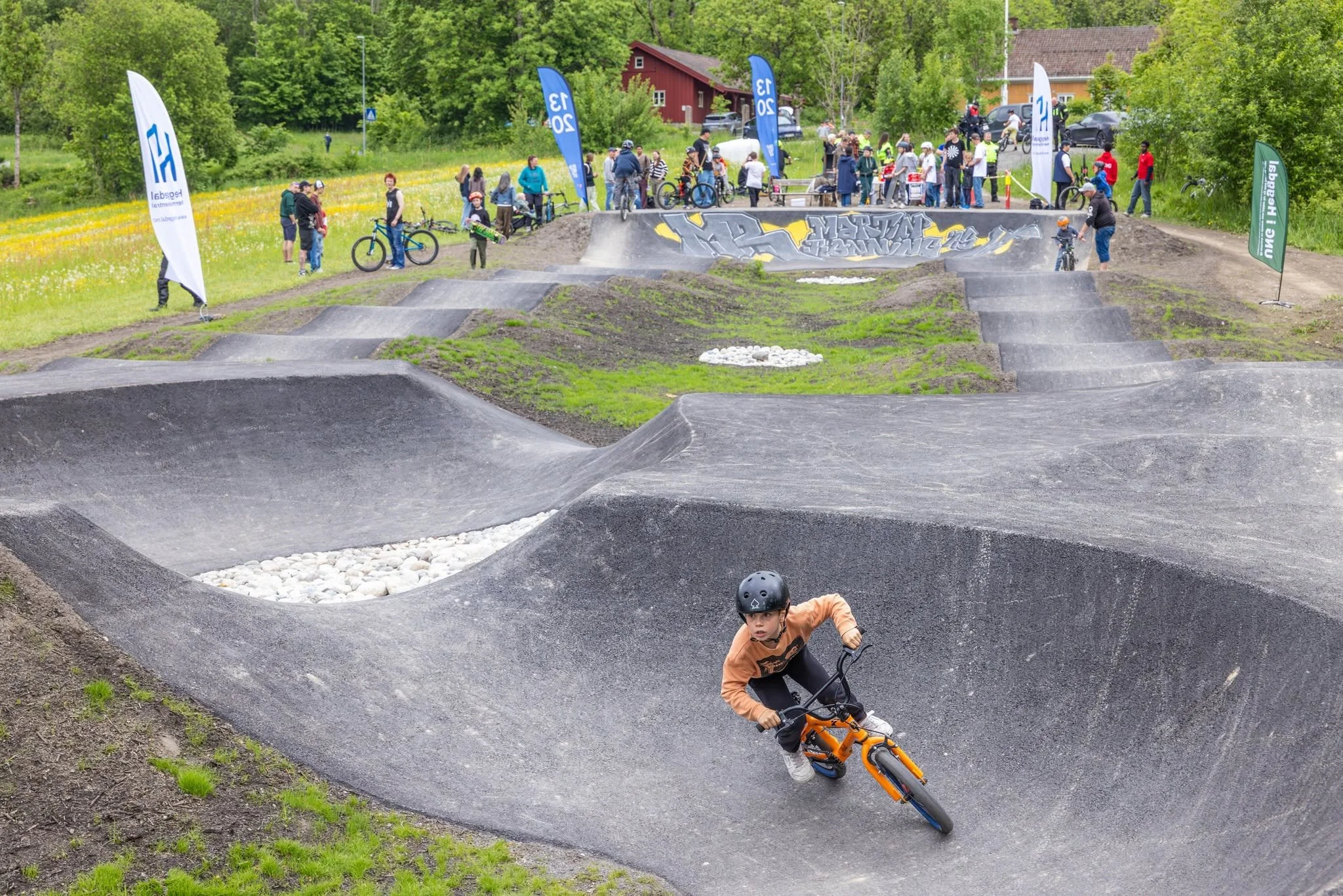 Heggedal_Asker_Pumptrack_Shapers_compressed_30.jpg