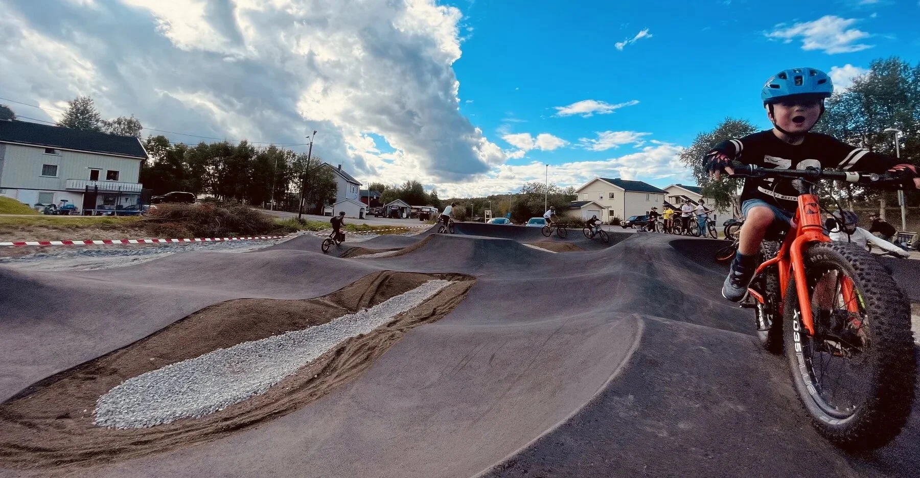 Kirkenes_Pumptrack_Shapers_compressed_12.jpeg