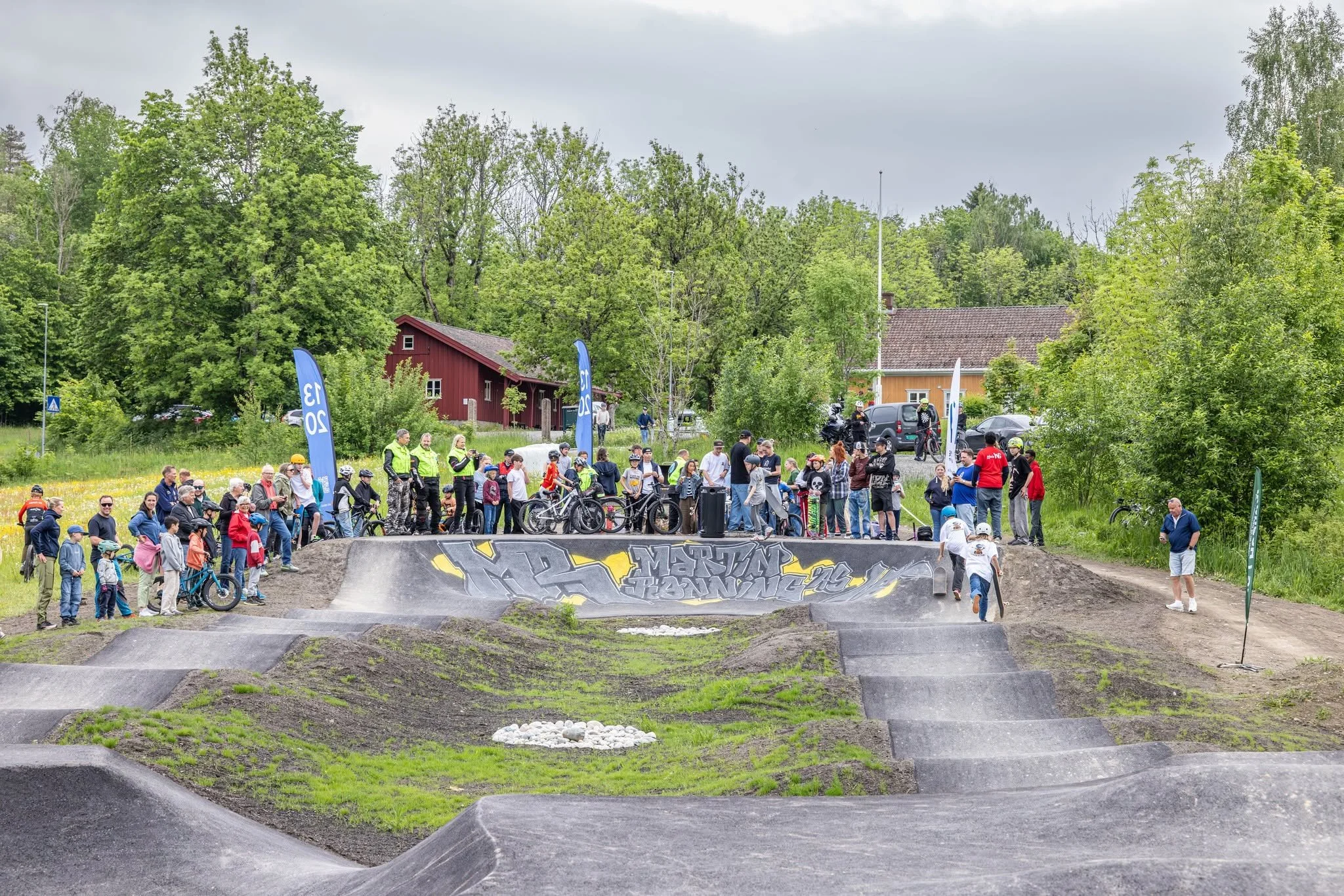 Heggedal_Asker_Pumptrack_Shapers_compressed_3.jpg