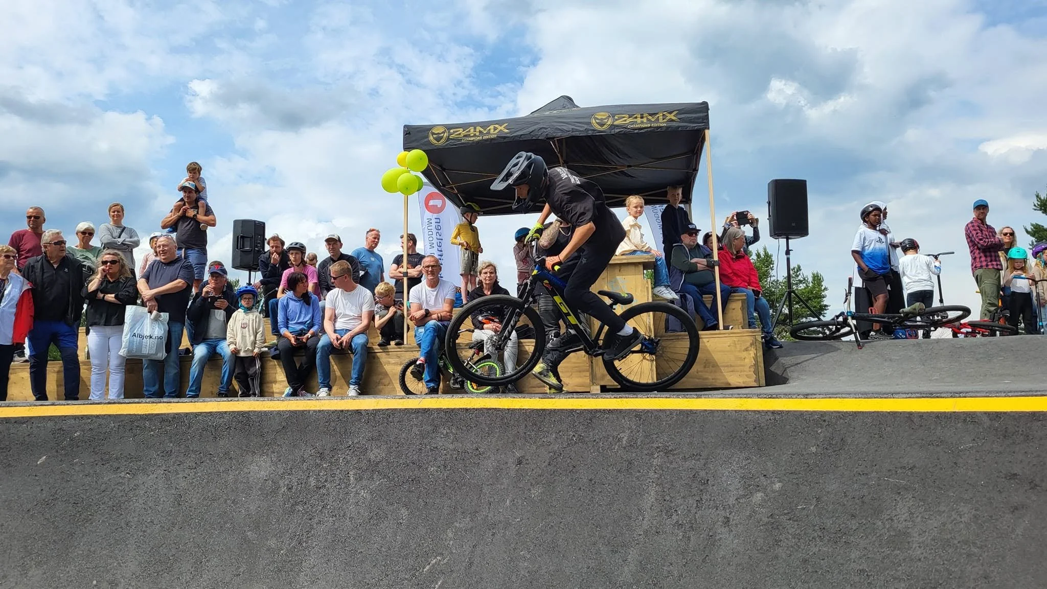 Vikersund_Pumptrack_Shapers_compressed_4.jpg