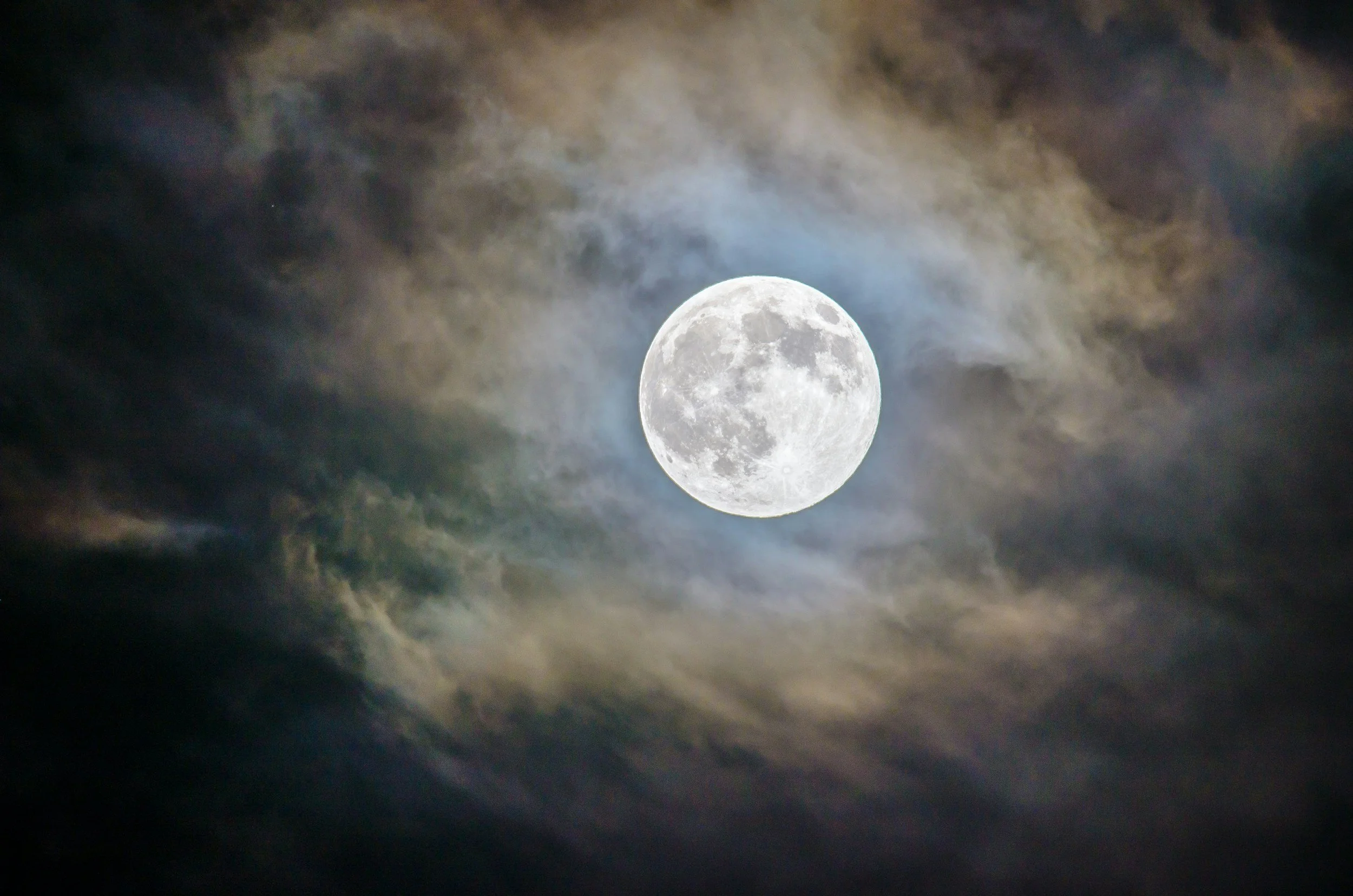 The Magic of the Full Moon: How One Night a Month Can Change Everything