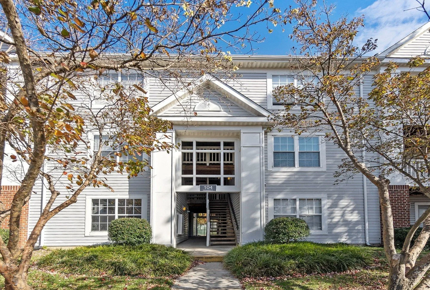 More than a place to live, it&rsquo;s a place to feel at home. Welcome to life at The Fields at Rock Creek.

#fieldsrockcreek #frederickmd #maryland #frederickmdrealestate #home #newhome #nowleasing