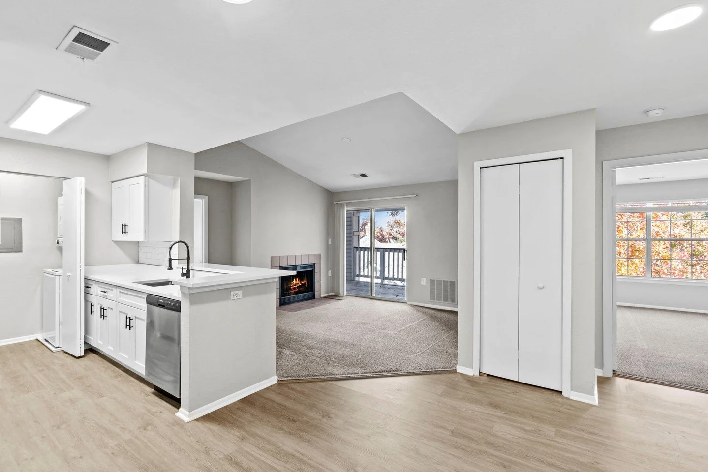 Searching for that just-right place to call home? 🏡 The Fields at Rock Creek is ready to welcome you! Schedule a tour today.

www.fieldrockcreek.com

#FieldsAtRockCreek #FindYourHome #NewPlaceNewBeginnings #ApartmentLiving #LoveWhereYouLive #HomeSwe