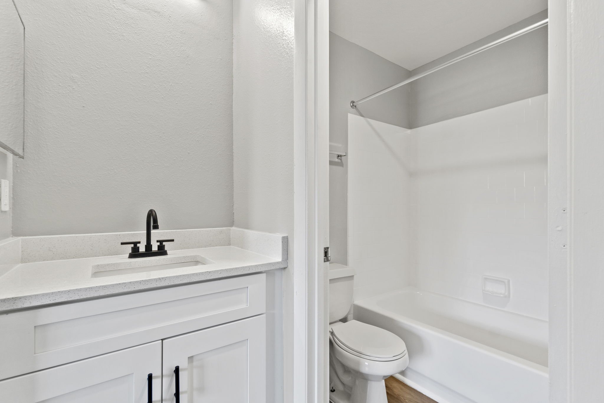 Large Modern Bathroom