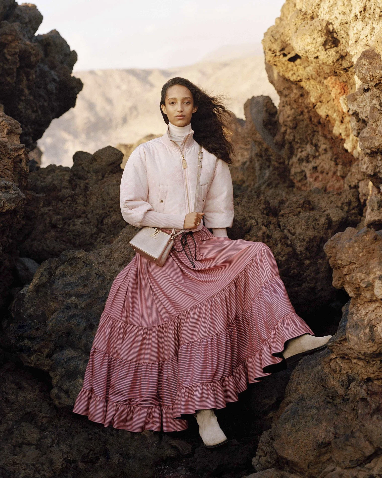 000006320005 copy_new bag copy Selects.jpg