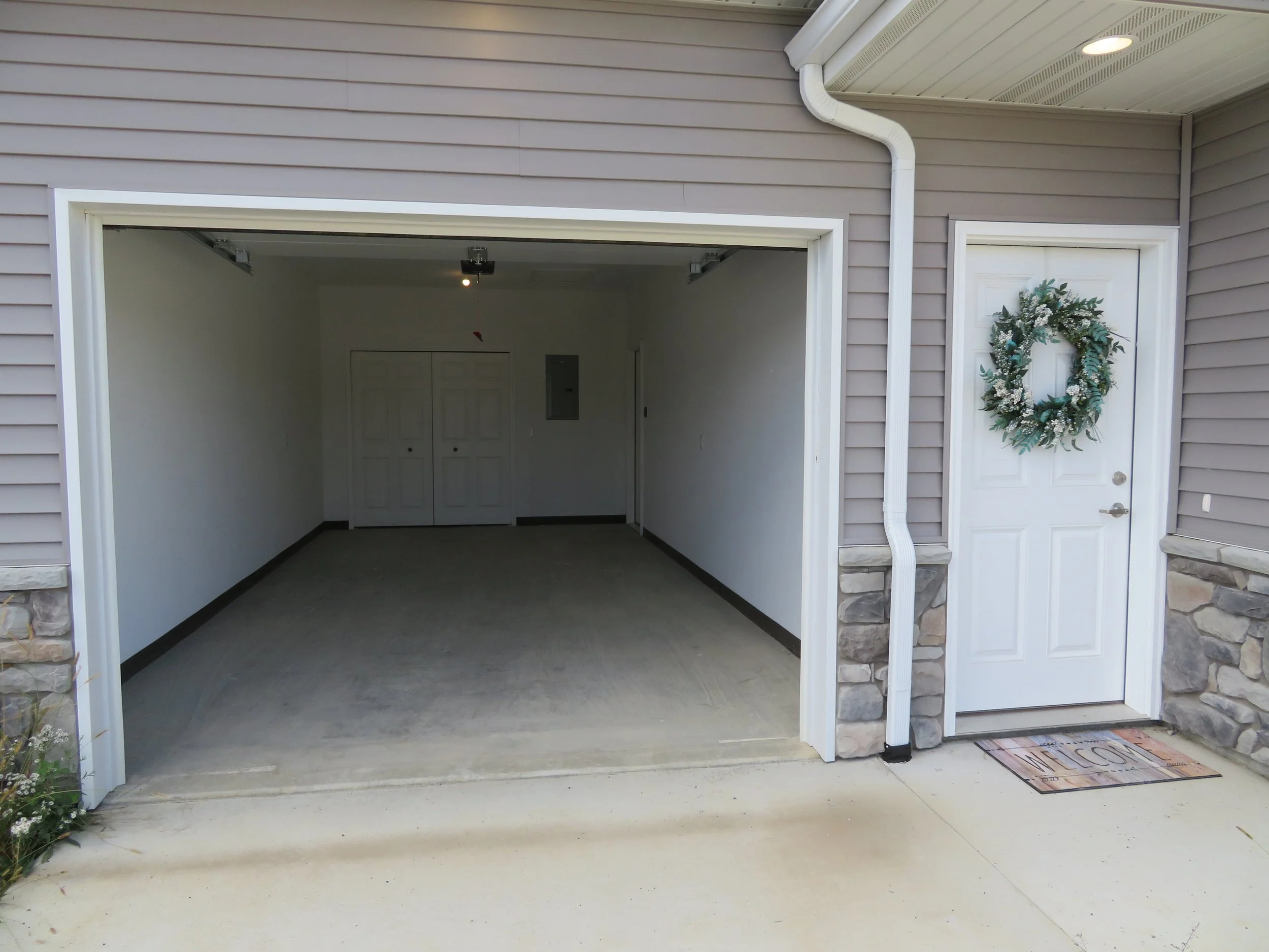 Entry-Garage.JPG