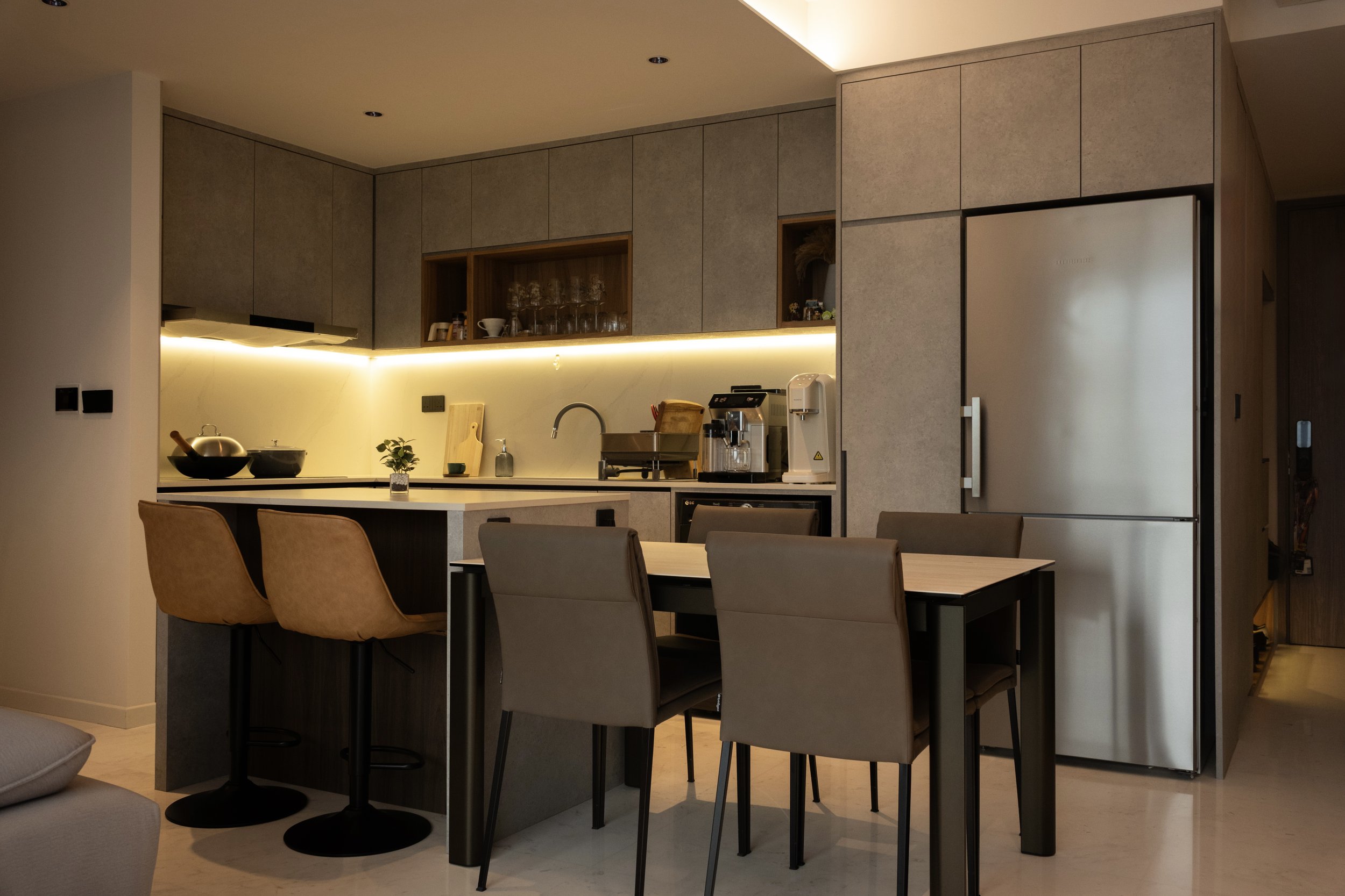 Quiet Luxury (SG)