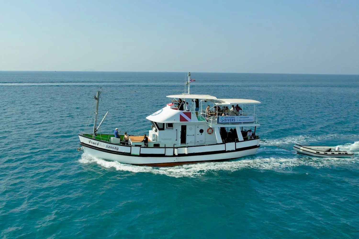 Pattaya_dive_boat_sensational_divers.jpg