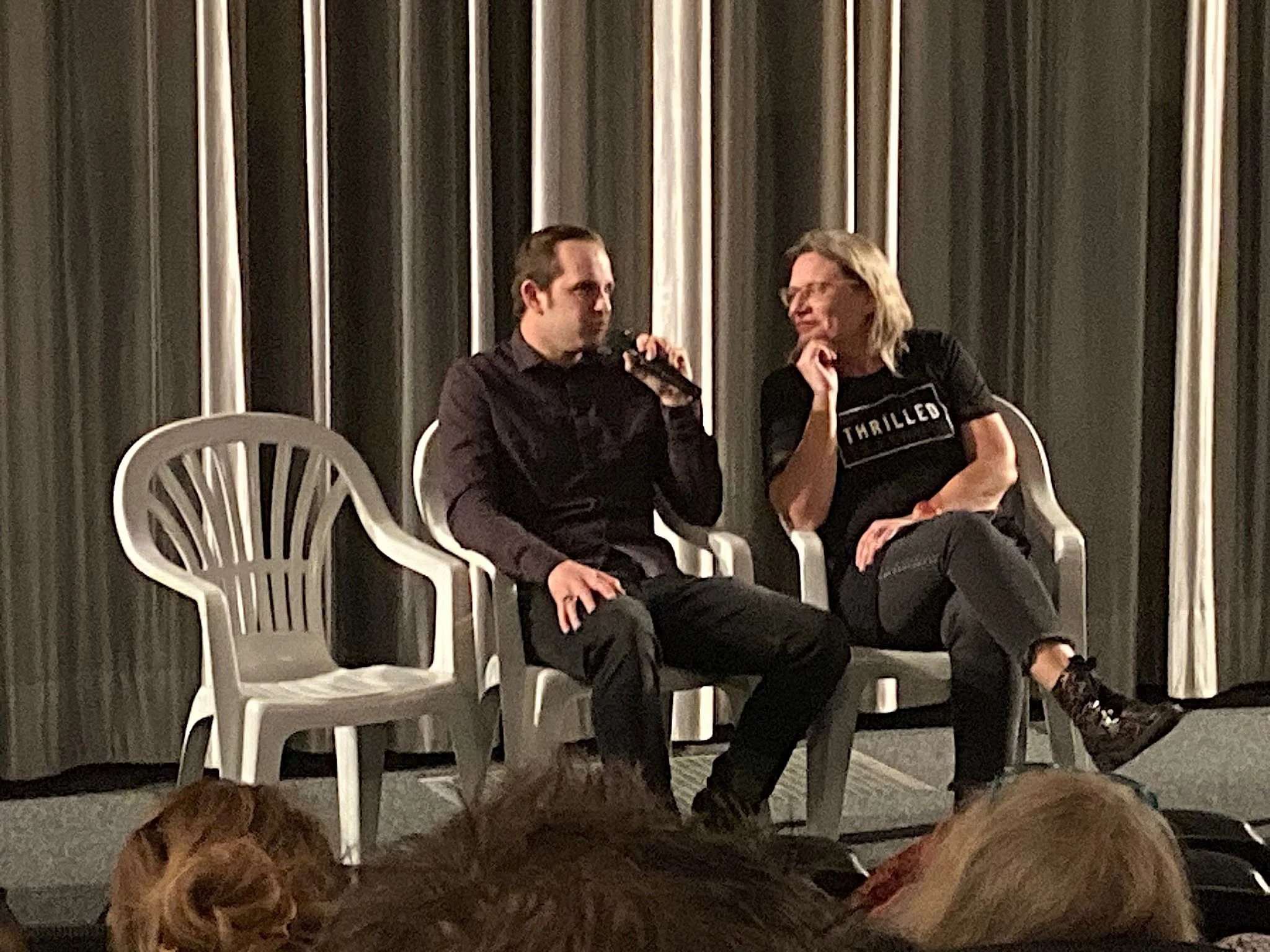 Sammy i Gespräch.JPG