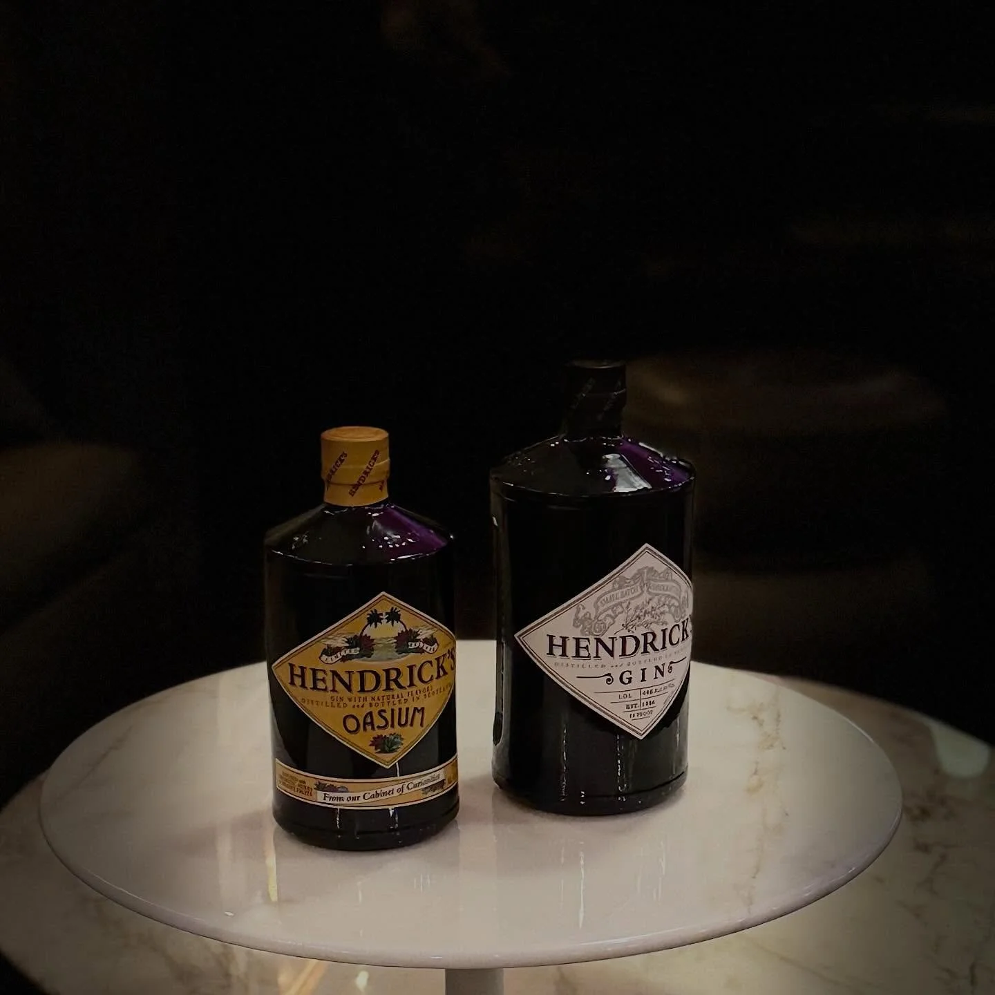 COMEDY NIGHT TONIGHT! Top Shelf Comedi&egrave; sponsored by Hendricks Gin. $15 at the door - show starts at 7:00PM! Stop in for an evening of laughs and HALF OFF classic menu cocktails 🍸 🎭