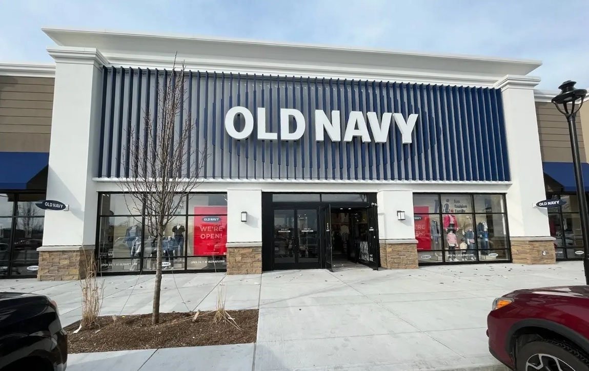old-navy-storefront-2___09161712386.jpg