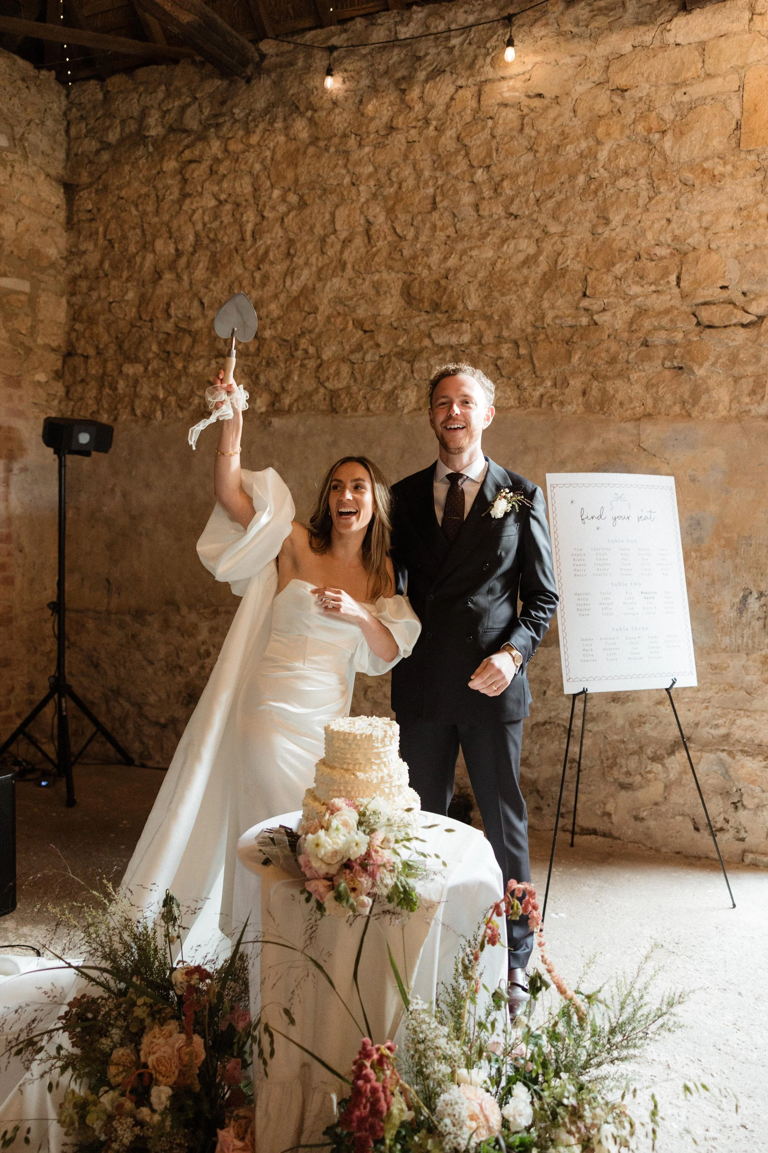 Beatrice_&_Gavin_Cider_Barn1089.jpg