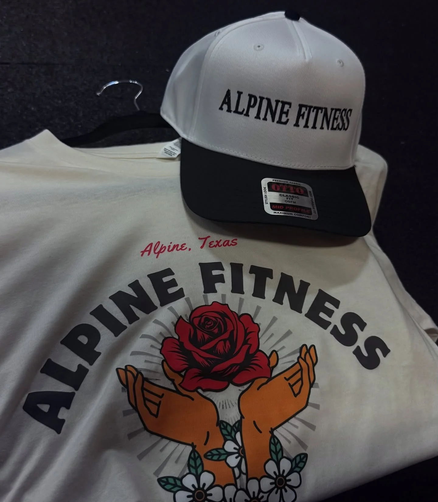 Lift heavy. Look good doing it. Grab your gym tee and hat today. 😎💥 #FitStyle #GymEssentials