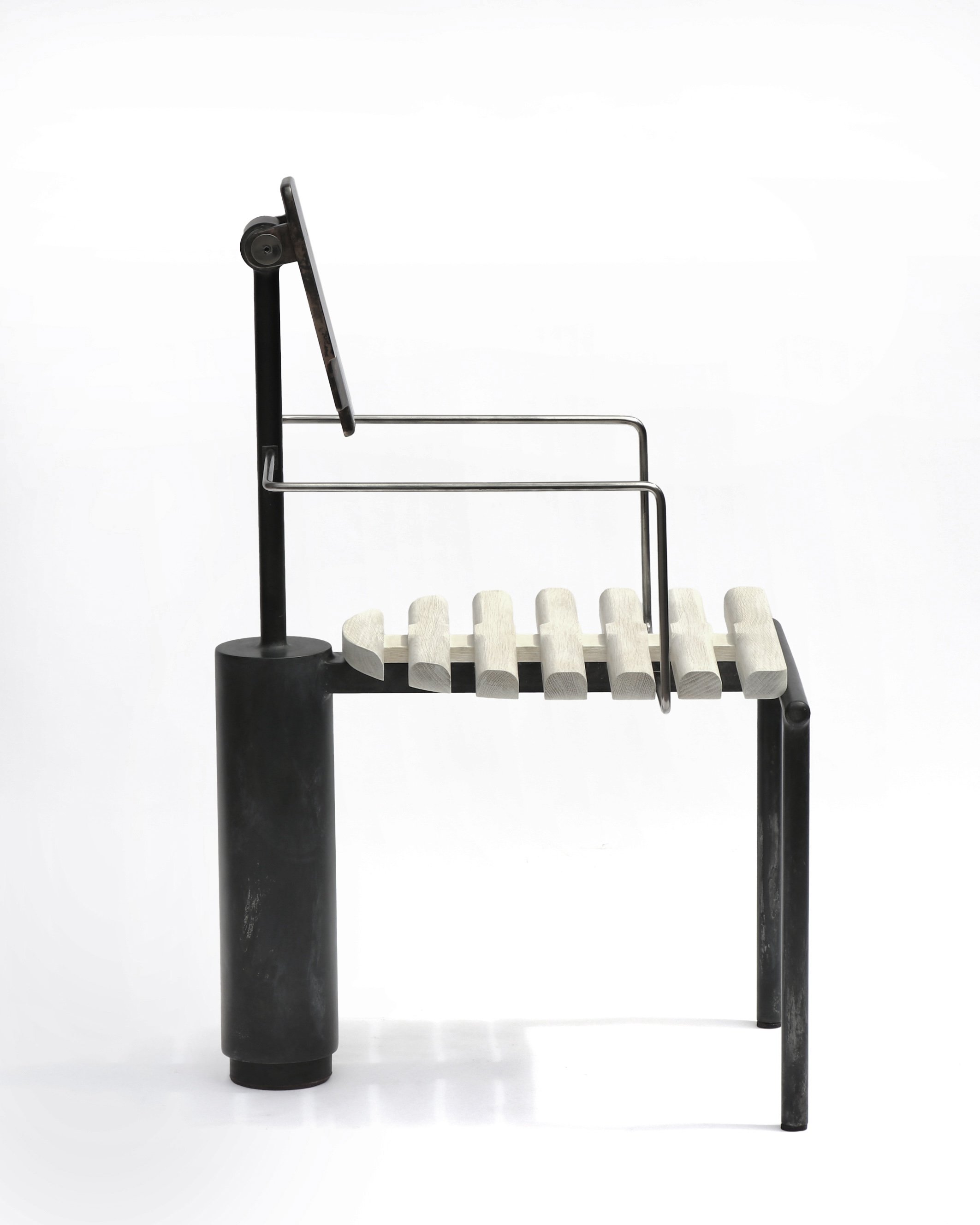 2024_06_11_rat_chair_side1.jpg
