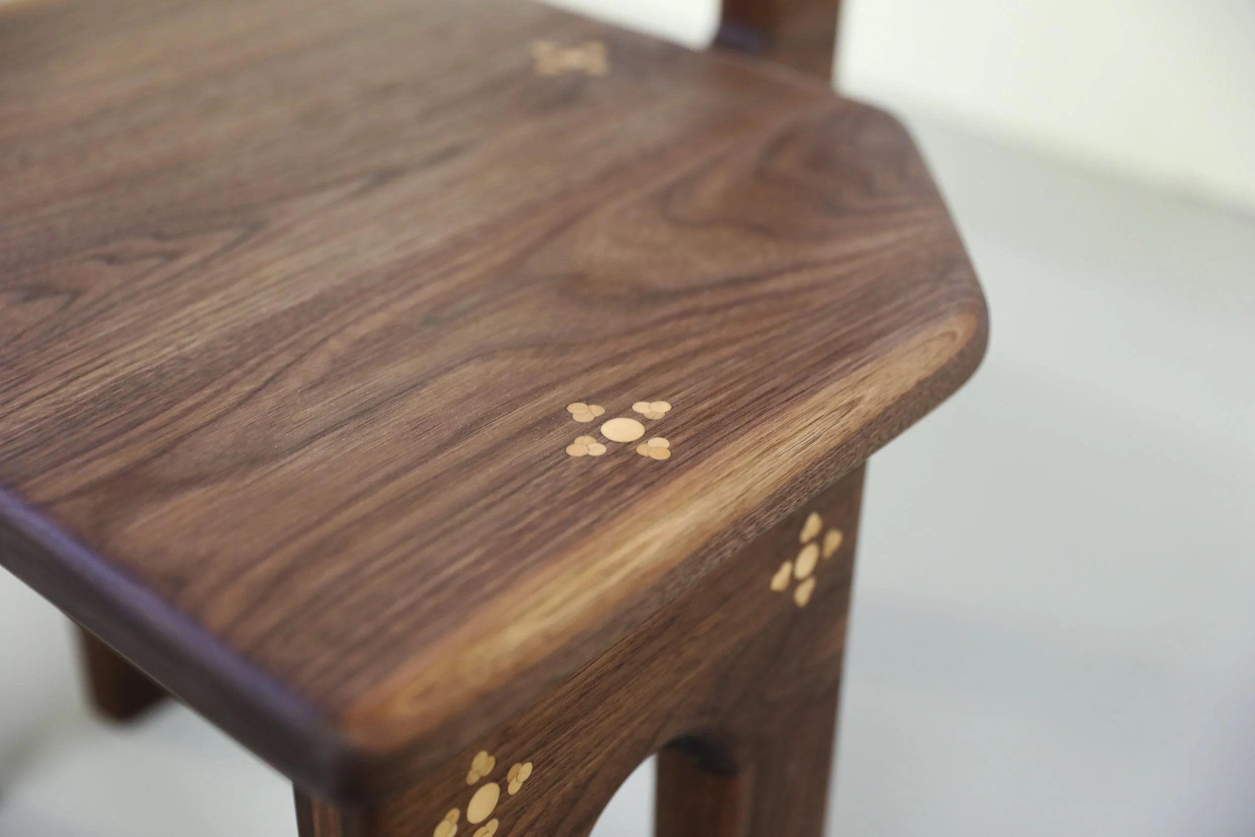 chair top corner detail2.jpg