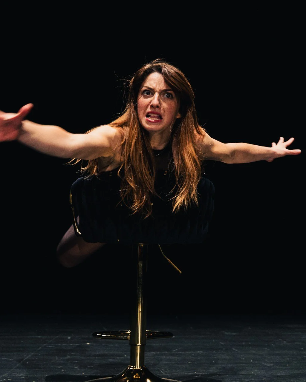 ⏳ Manca poco al debutto di “Troppo bella per essere vera” al Fringe Catania Off!
Una commedia brillante che mette in scena il rapporto tra donne, carriera e stereotipi di bellezza.
📍 CUT – Centro Universitario Teatrale
Piazza Univ