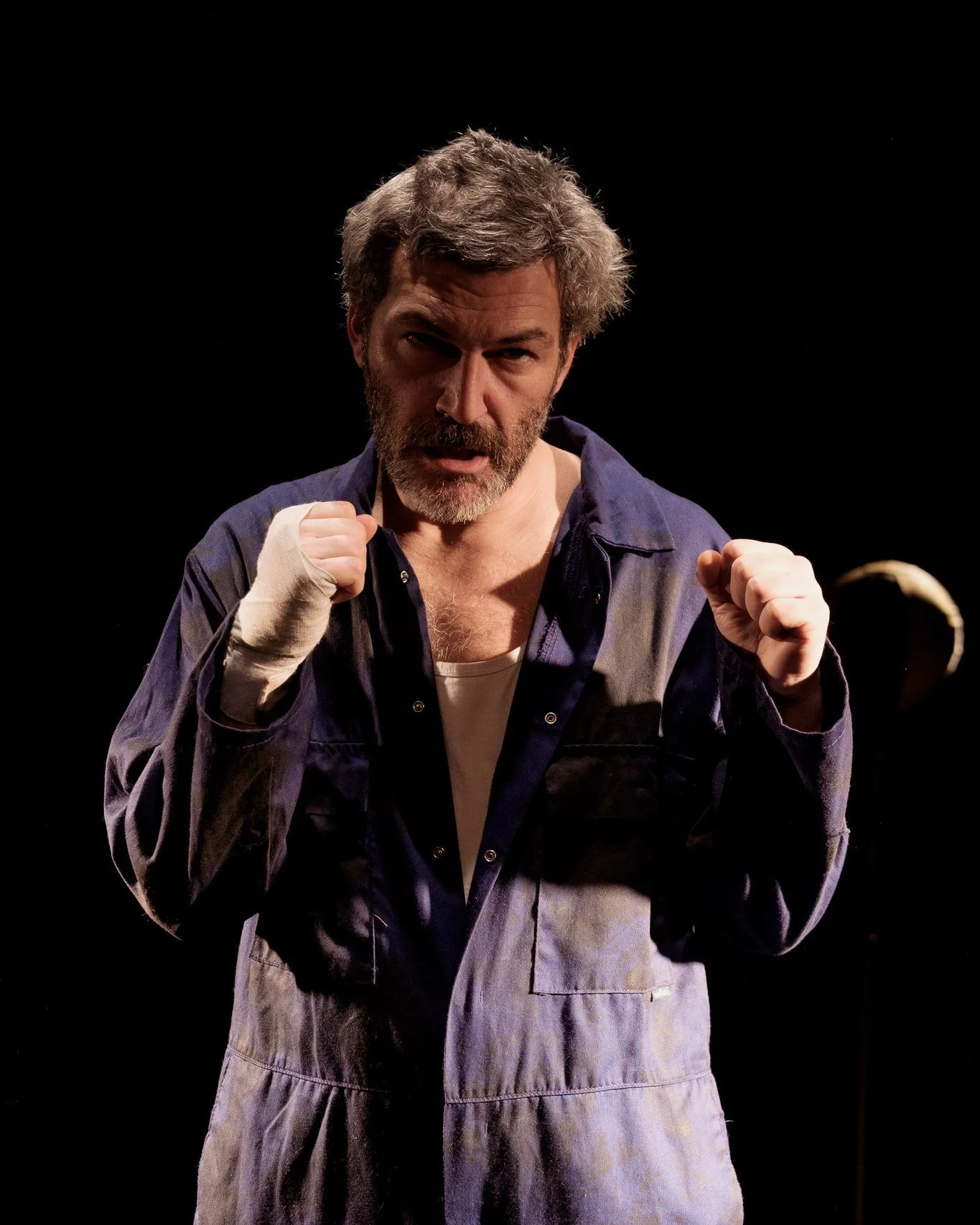 ⏳ Manca sempre meno al ritorno di “Boxeur” al Fringe Catania Off.
Uno spettacolo che mette in scena il sudore, la fatica e la resistenza, trasformando ogni colpo in emozione.
📍 KAIROS – Events, food & wellness
Via de Pretis, 1
