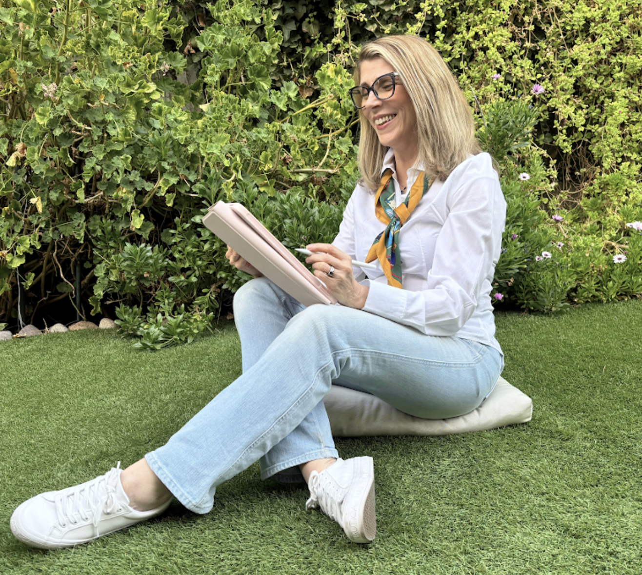 Therapist-created sleep recovery course improving rest, focus, and mood.