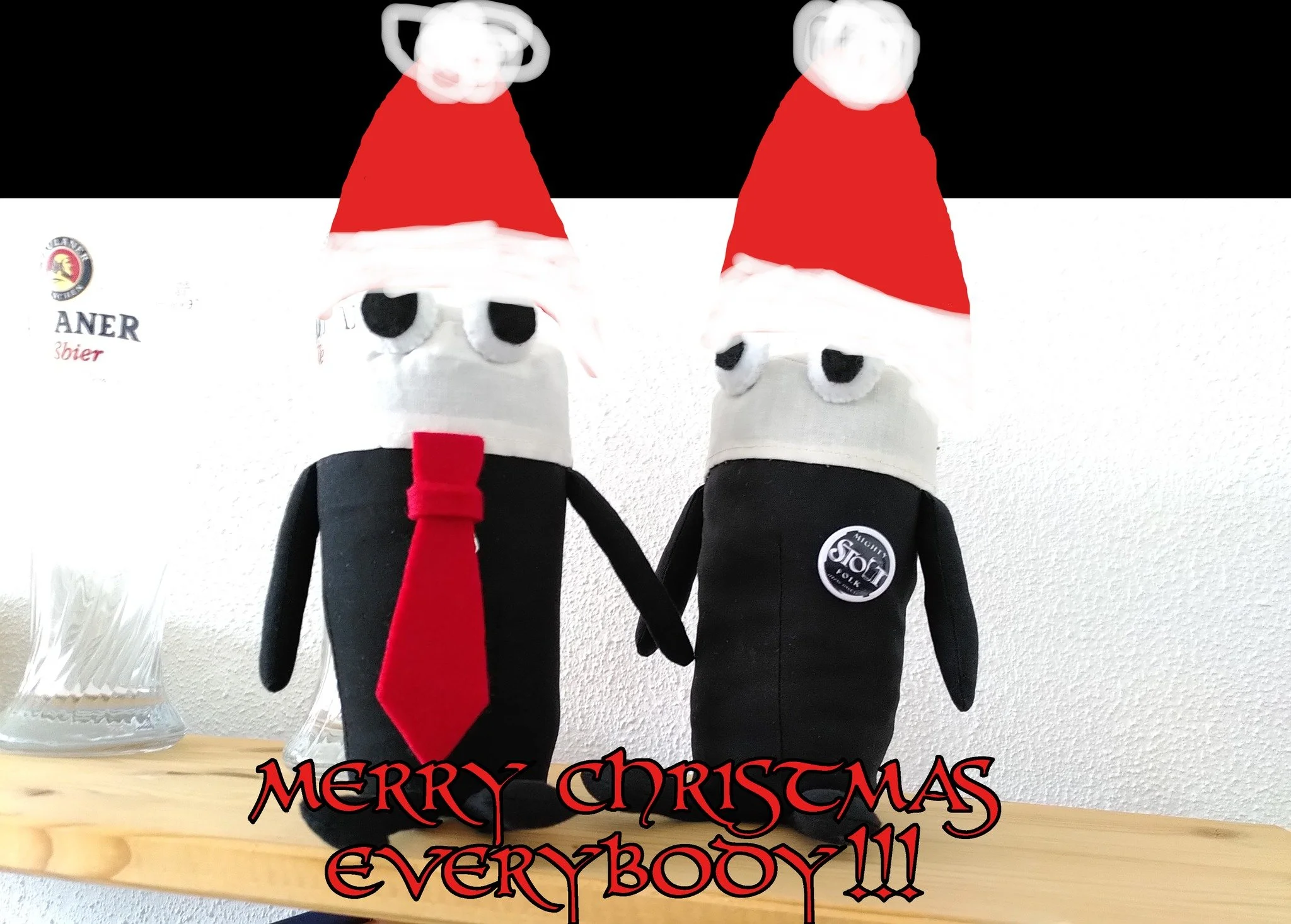 MERRY CHRISTMAS EVERYBODY!  FROHE WEIHNACHTEN EUCH ALLEN!

Wir verabschieden uns in eine kleine Weihnachstpause und hoffen, ihr habt alle ein erholsames Fest mit euren Lieben, viel Ruhe und viel von unserer Musik!

We go off on a little christmas bre