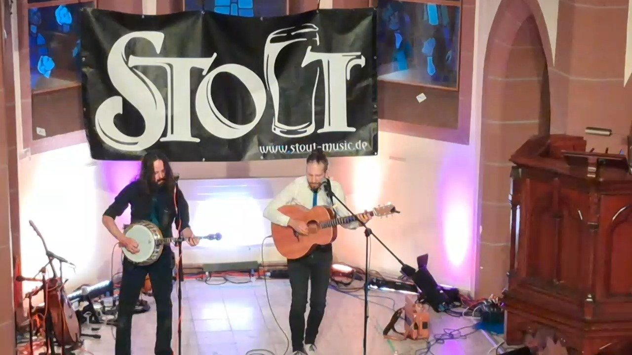 Was f&uuml;r ein wundervolles Konzert bei Folk For Benefiz im Kirchwerk in Frankfurt Sossenheim.
Zusammen mit den tollen Sheep in the Boat und unseren Freunden Manuel und Peter haben wir einen feinen Abend mit Musik und Spass gehabt, gerne wieder!!!
