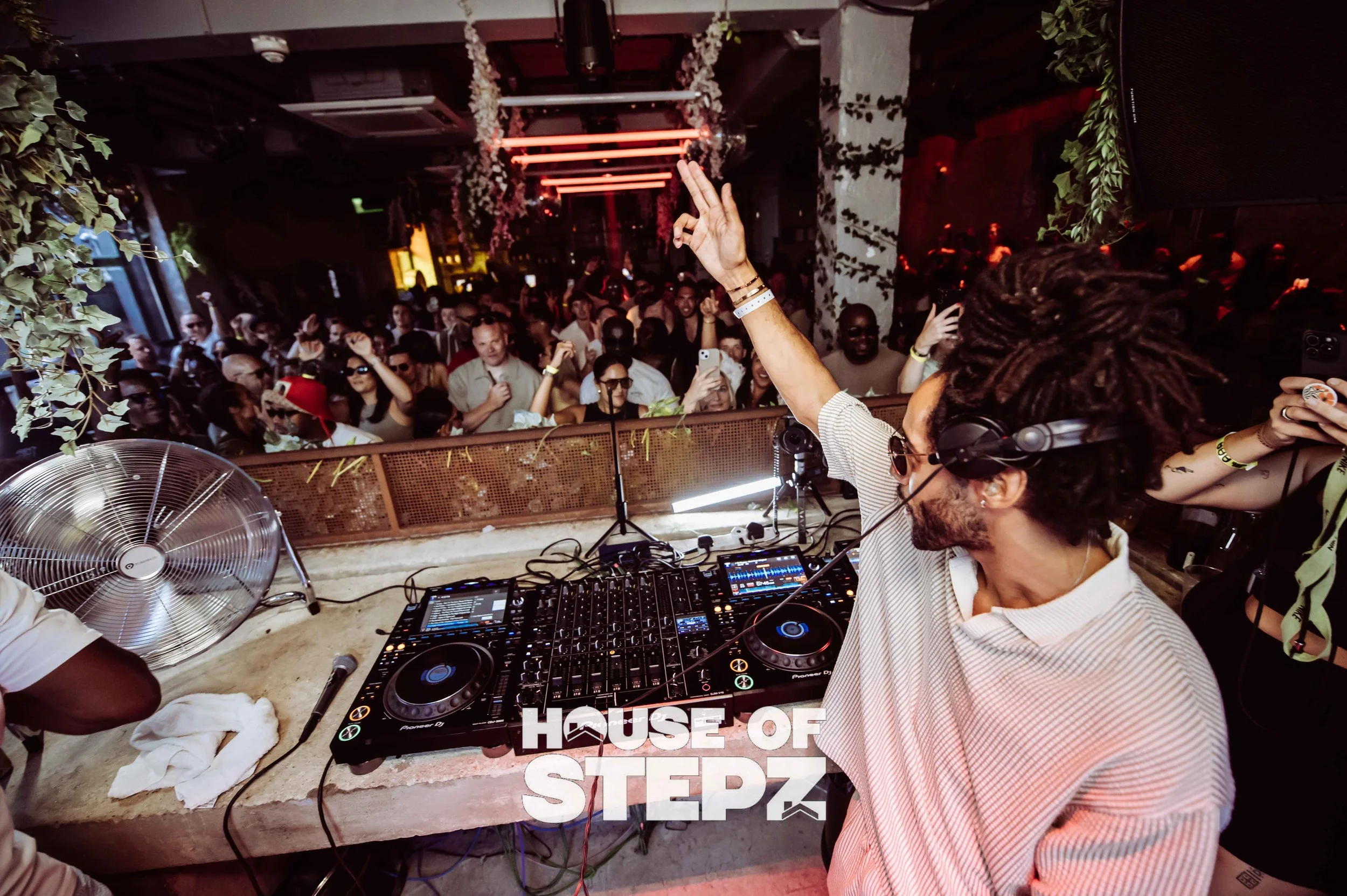 HouseOfStepz93FeetEastSaturday21stJune2025LOGO-148.jpg