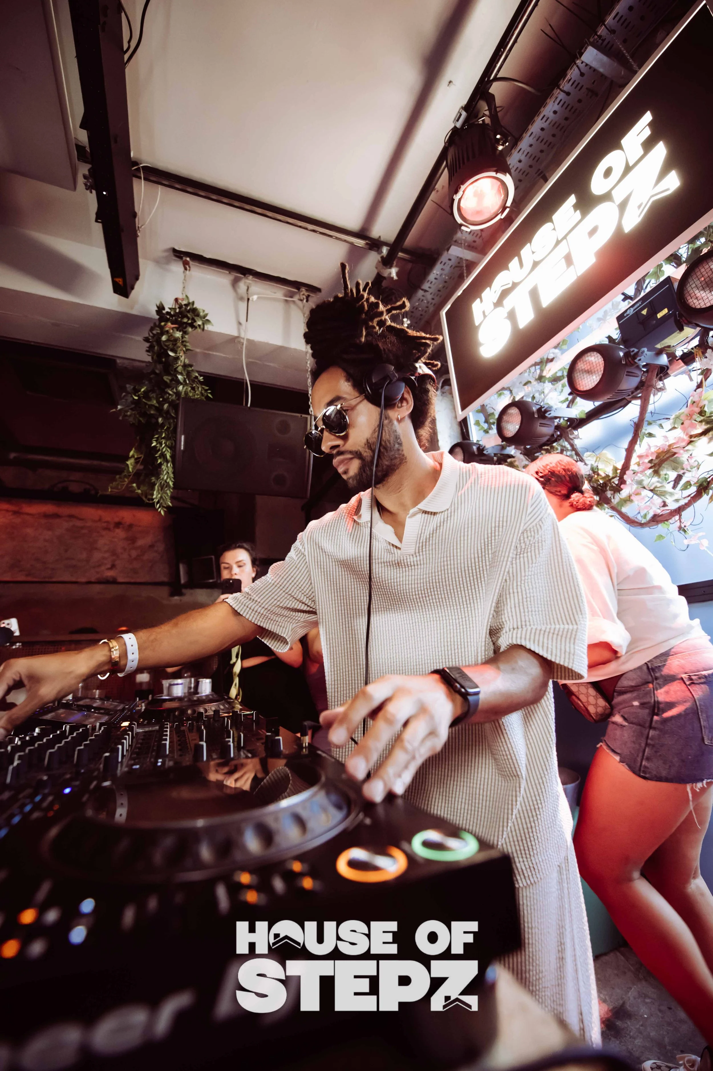 HouseOfStepz93FeetEastSaturday21stJune2025LOGO-161.jpg