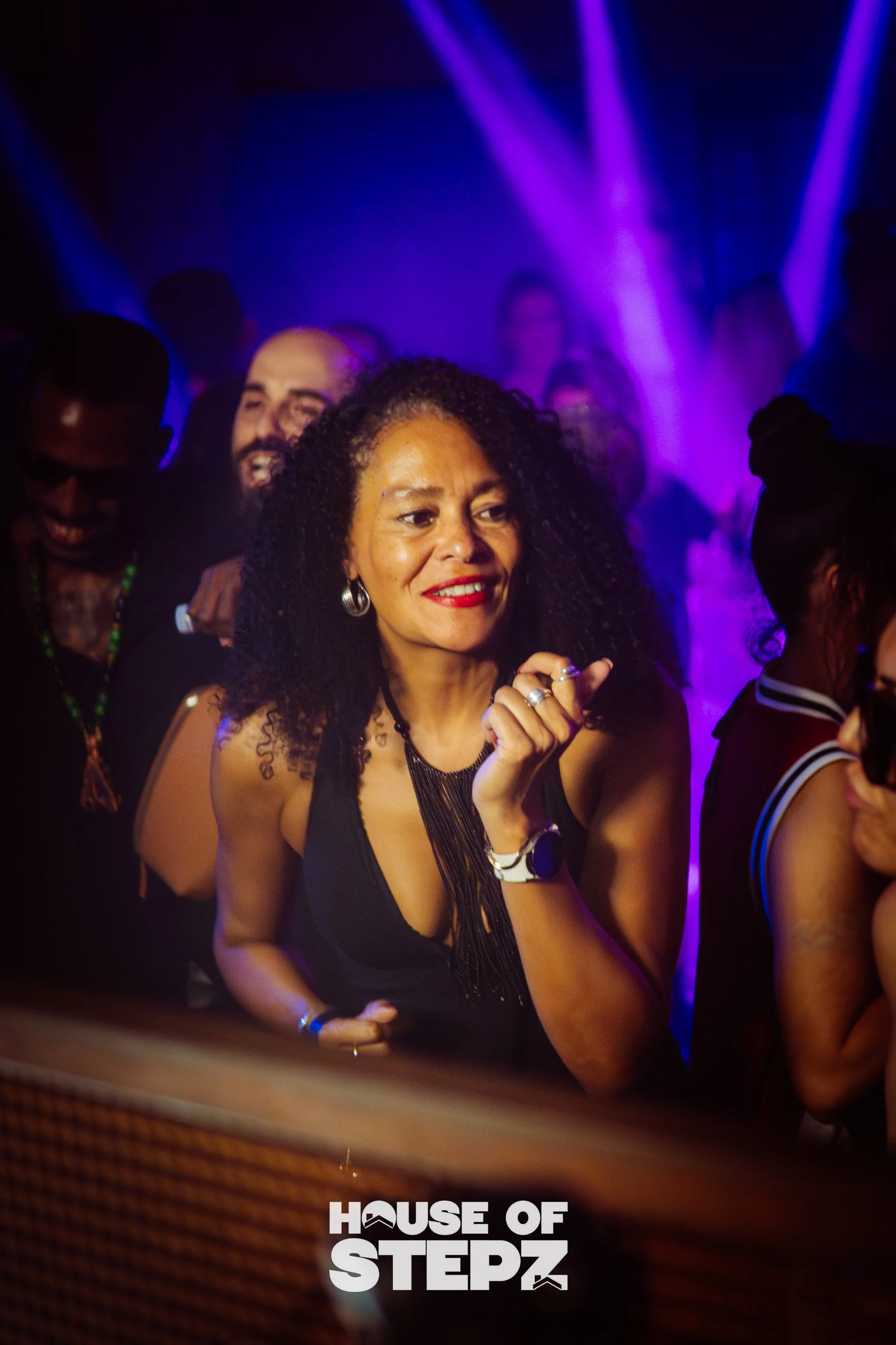 HouseOfStepz2 300825LOGO-320.jpg