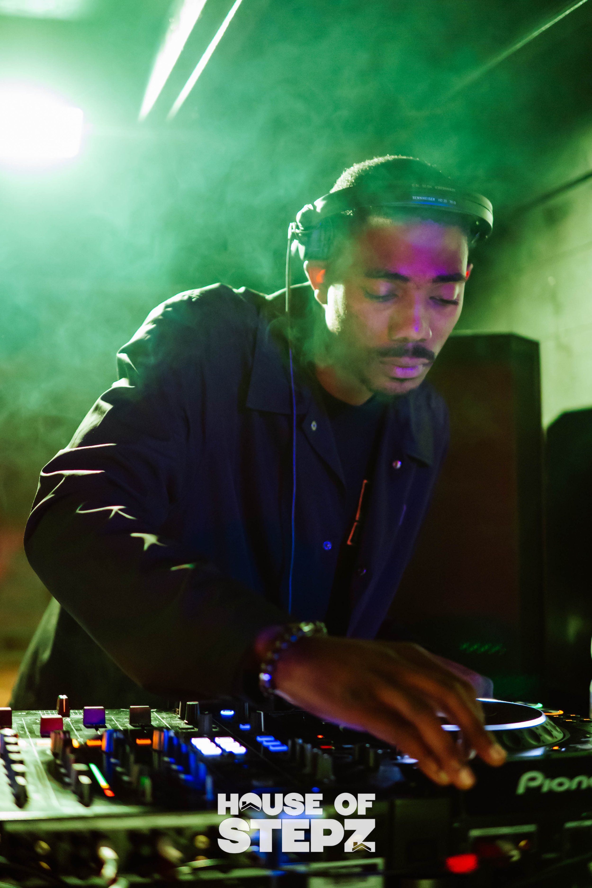 HouseOfStepz2 300825LOGO-81.jpg