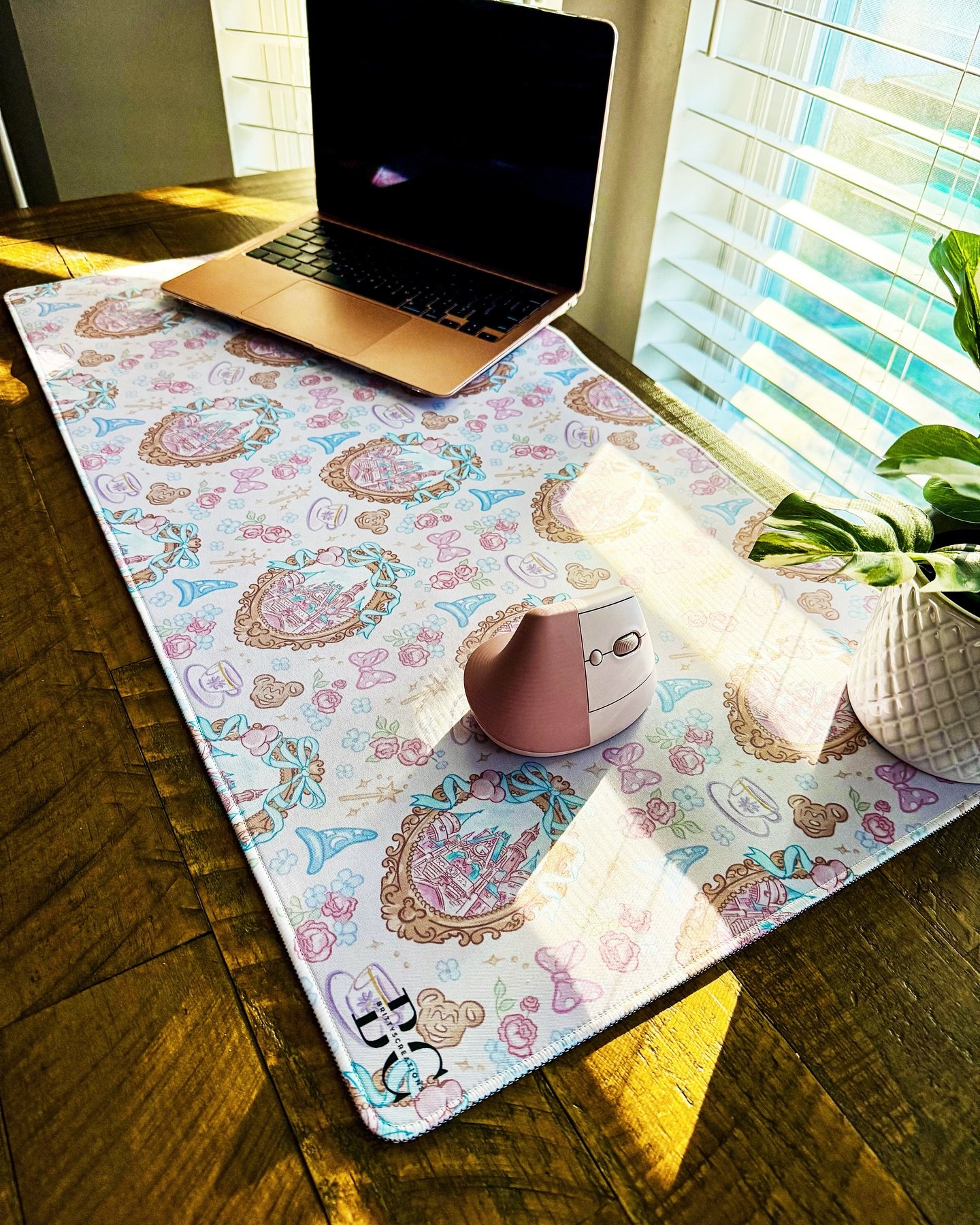 ✨ Vendor Spotlight ✨

Looking to add a little magic to your workspace? @brittyscreations has you covered with desk mats, mouse pads accessories, and the cutest badge reels! 

Find them at:
📆 Date: Saturday, May 31st
⏰ Time: 11:00am - 5:00pm
📍 Locat