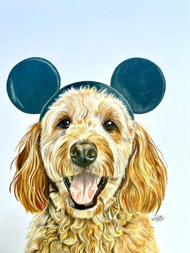 ✨ Vendor Spotlight ✨

Have you ever dreamed of seeing your furry friend as a spooky character, or even rocking some magical mouse ears? 🐶👑🐭 @kasandratheartist brings pets and characters to life through her beautiful artwork! 

If you&rsquo;re look