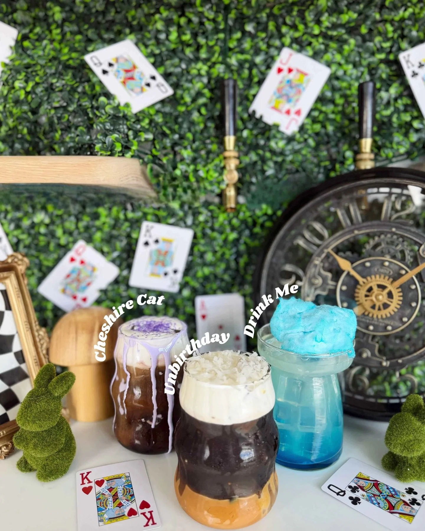 ✨ Vendor Spotlight ✨

Drink me! Drink me! Who can resist these fun drinks from @tapavemobilebar! They&rsquo;ll be bringing some flavorful coffee and more at The Happiest Market! 

Here&rsquo;s what&rsquo;s on the menu:
💜 Cheshire Cat &ndash; cold br