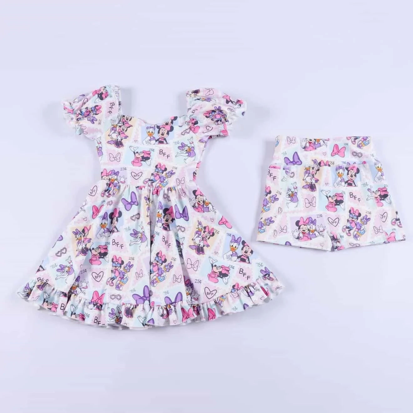 ✨ Vendor Spotlight ✨

Get ready to fall in love with the cutest park-day essentials by @thatstoographicllc 💖

Give them q warm welcome as this is their first time ever vending!! They&rsquo;ll be launching the best gal pals dresses and accessories at