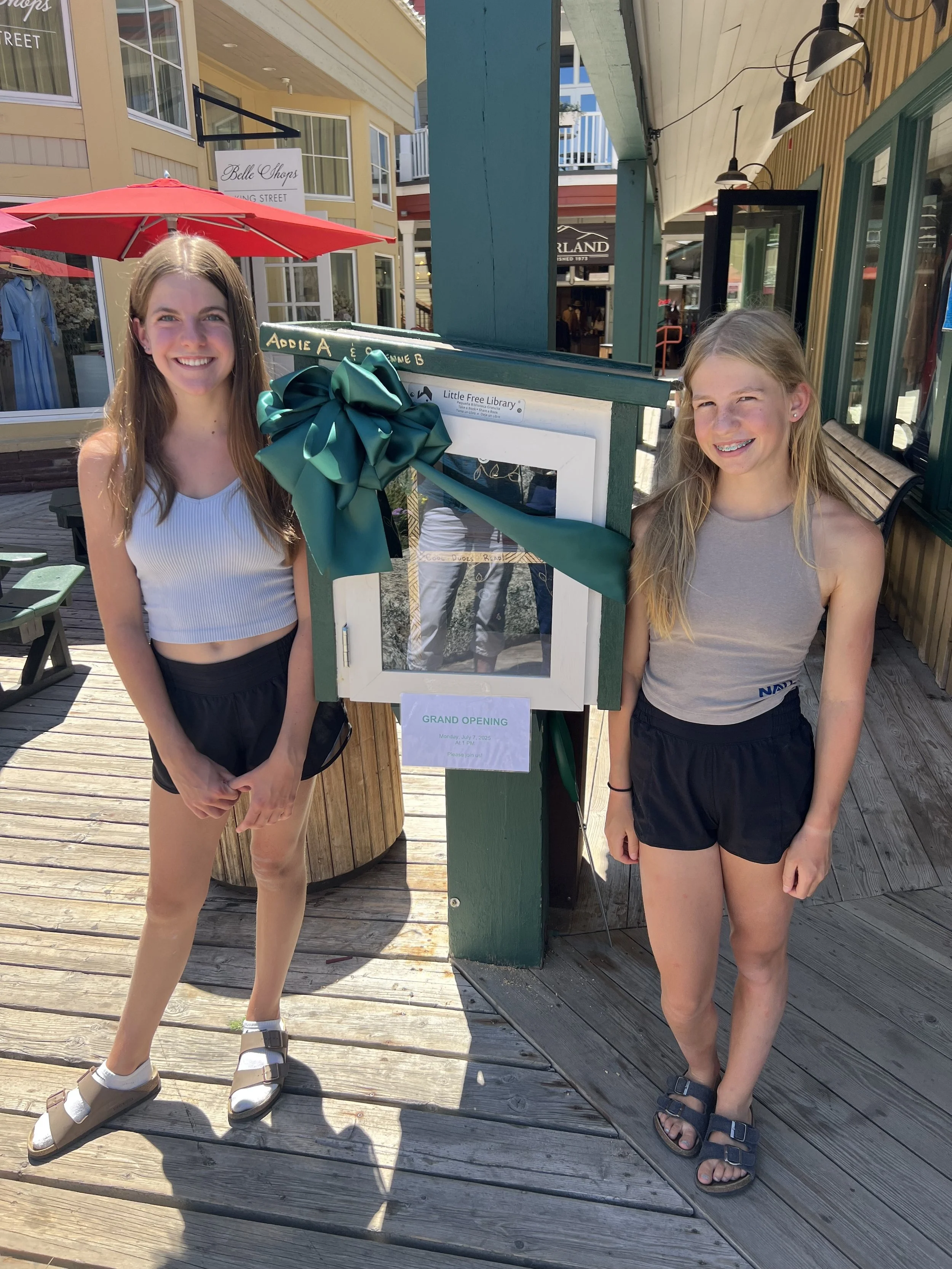 Solenne & Addie LFL on Town Square.jpg