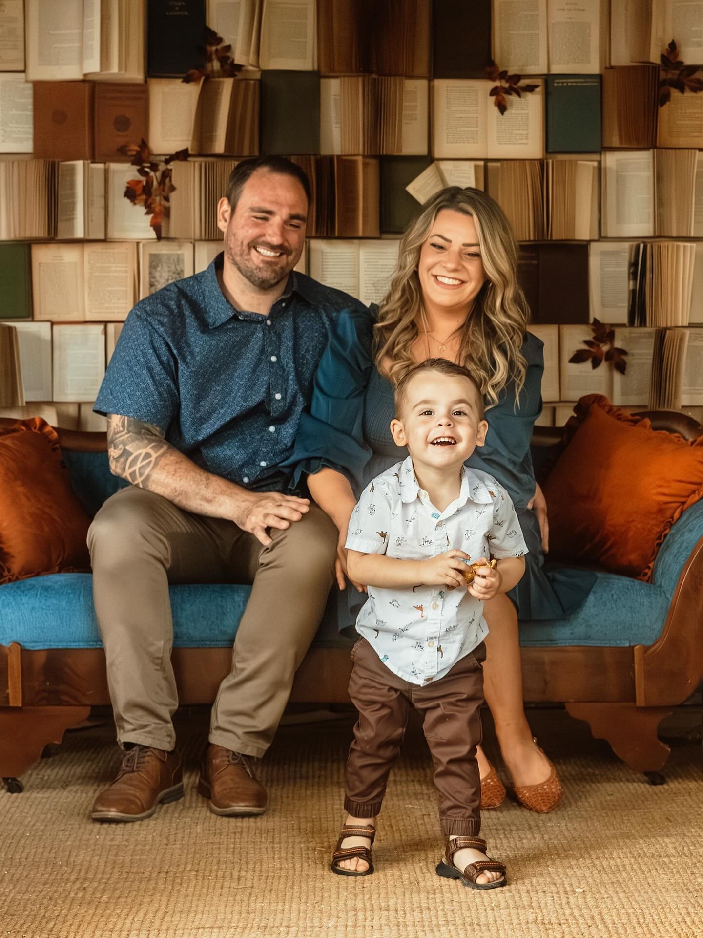 It warms my heart when families come back for another session, and this little guy just melts me every time! His smiles were absolutely contagious 💙