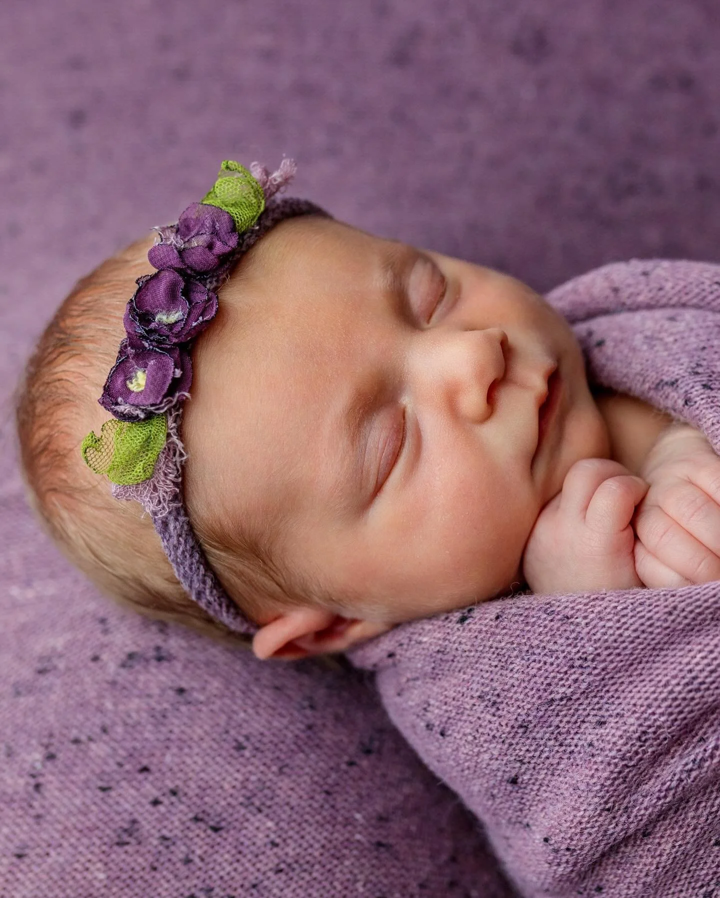 So many rainbow babies have arrived over the last few days, and my heart is so full 🩷 Each one is a beautiful reminder that hope can bloom again after the storm. Welcome to the world, little miracle!