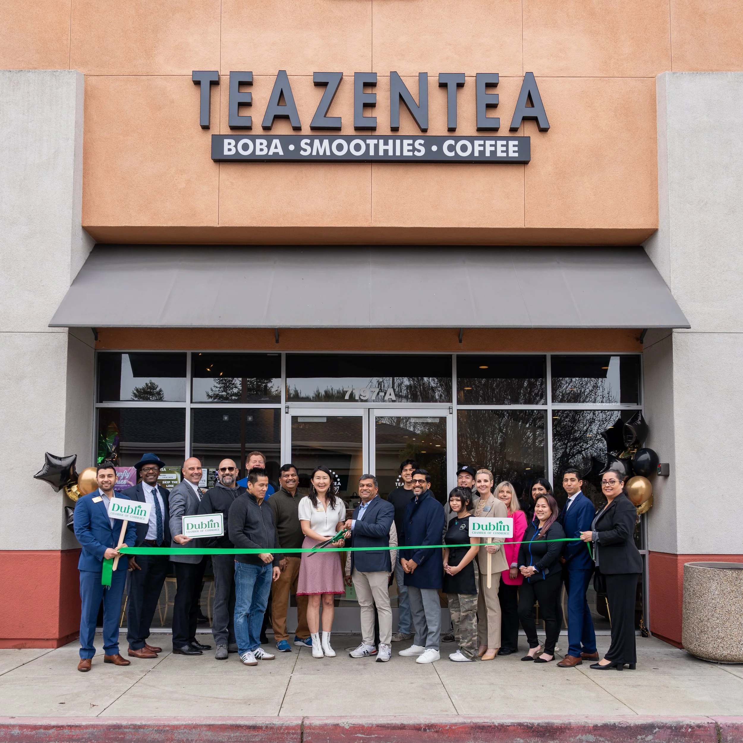 TeaZenTea ribbon cutting-1.jpg