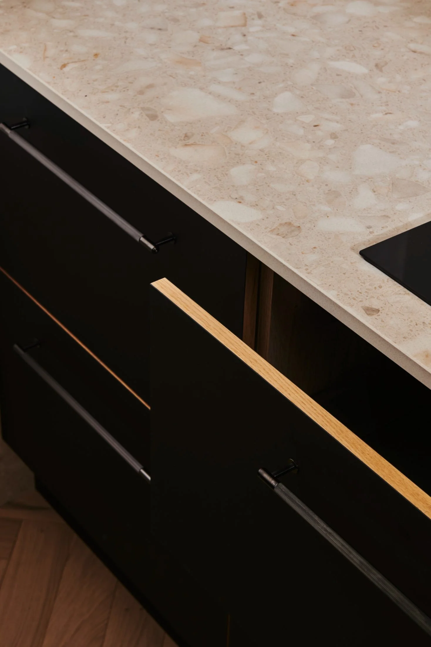 24.05.20_STUDIO HA16313_instagram.jpg