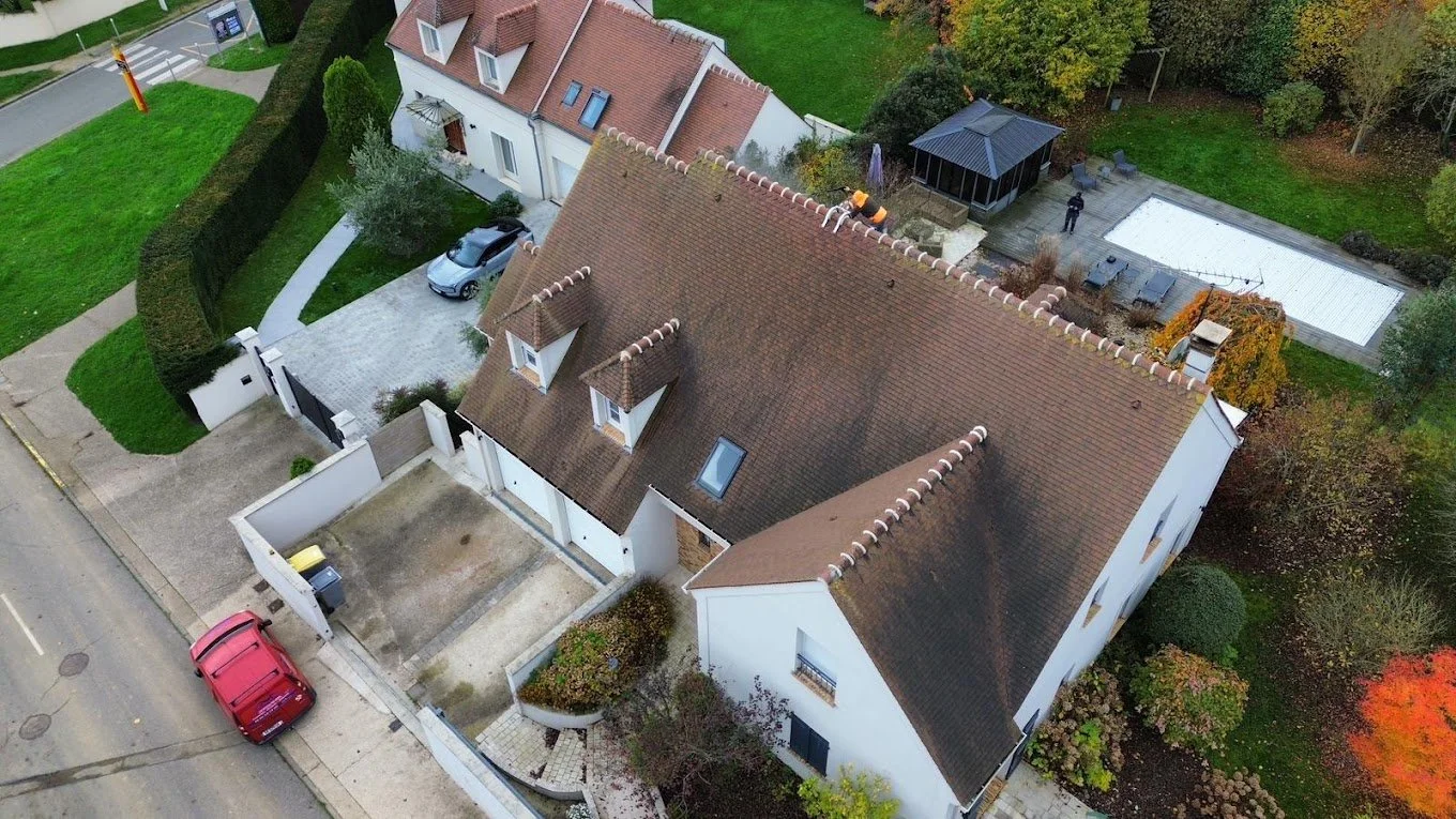 showroom mantes la jolie couvreur toiture rénovation entretien démoussage yvelines 78 tuiles travaux 