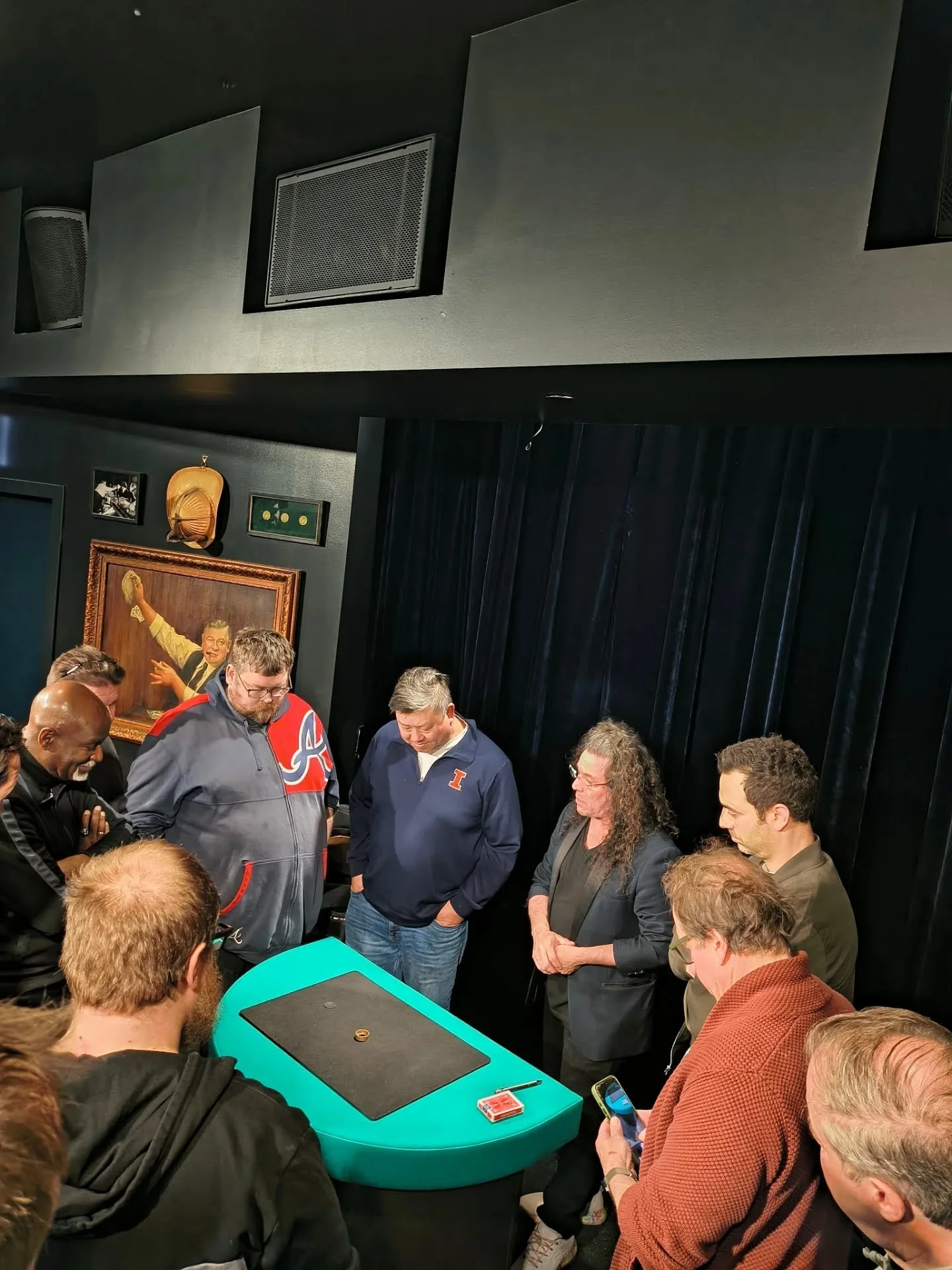 Hernan Maccagno brought his inspiring and powerful magic to the Chicago Magic Roundtable! Truly one of the greatest to do it!

#cmrt  #chicagomagic #chicagomagicroundtable  #closeupmagic