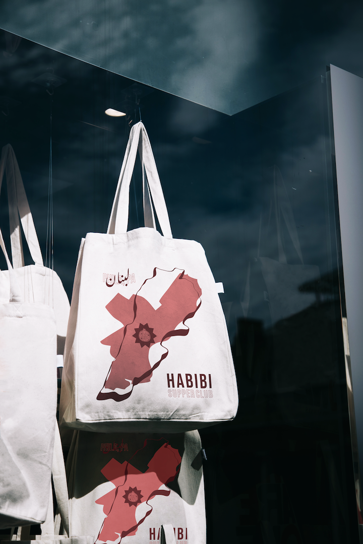 Totebag Mockup 02.png