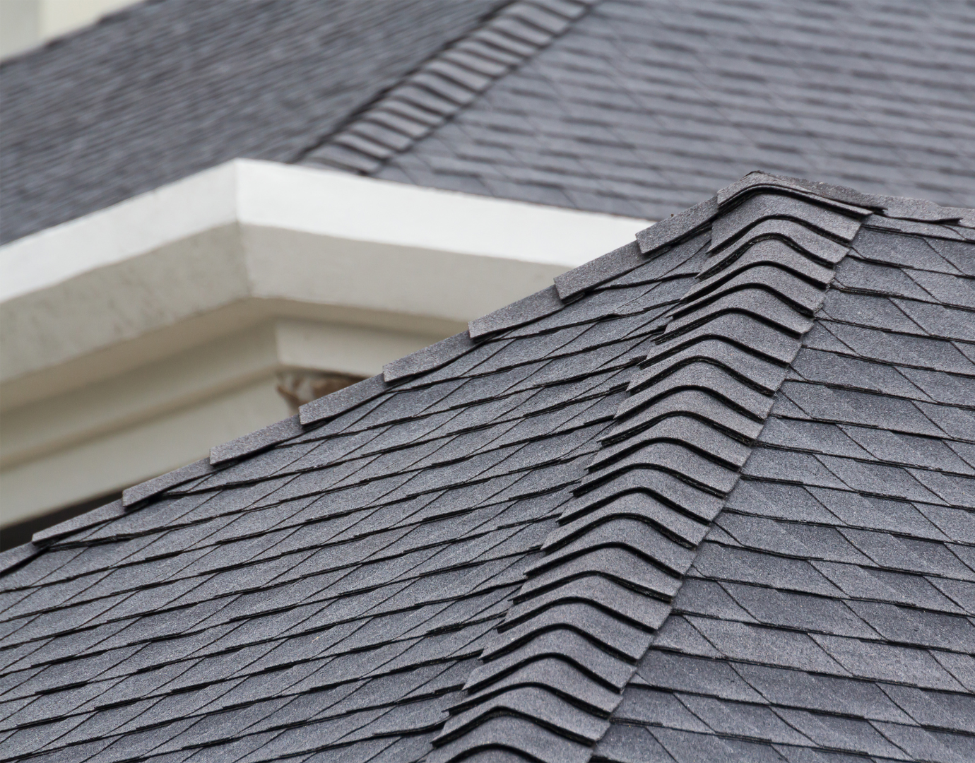 Toit avec bardeaux d'asphalte gris| Projet résidentiel | Stefix Construction Inc.