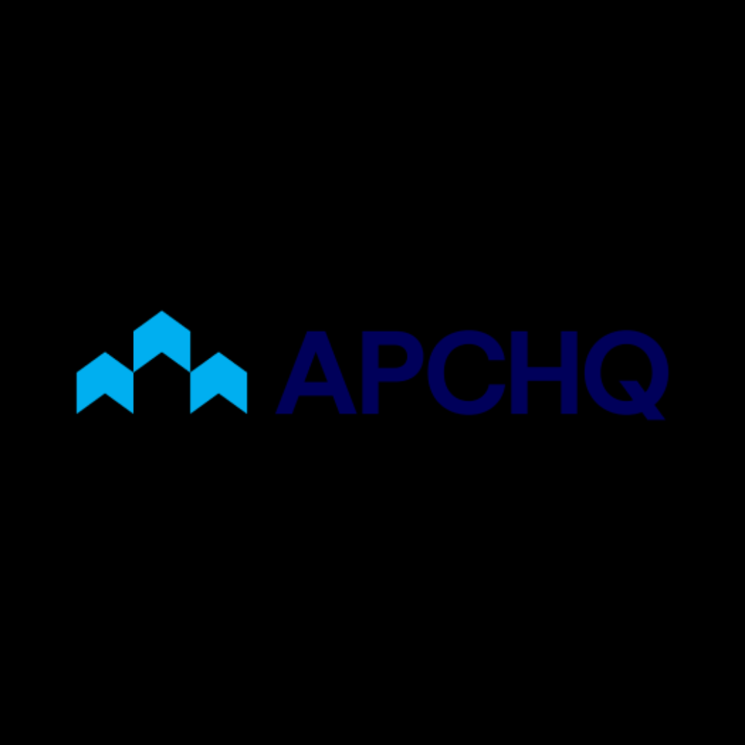 Logo de l'APCHQ avec des formes de toits bleus et le texte "APCHQ" en bleu foncé.