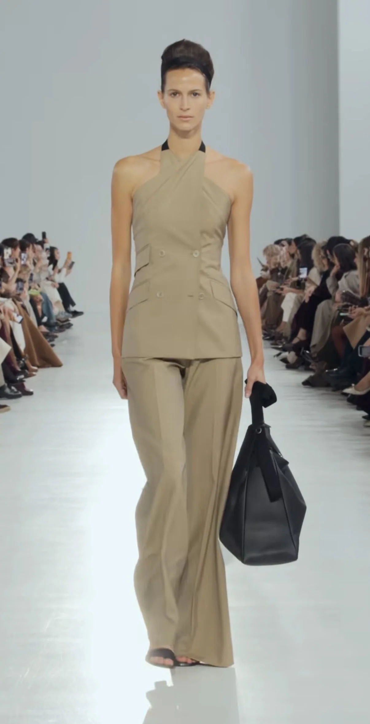 Milan Fashion Week - Max Mara - Jeanne Cadieu