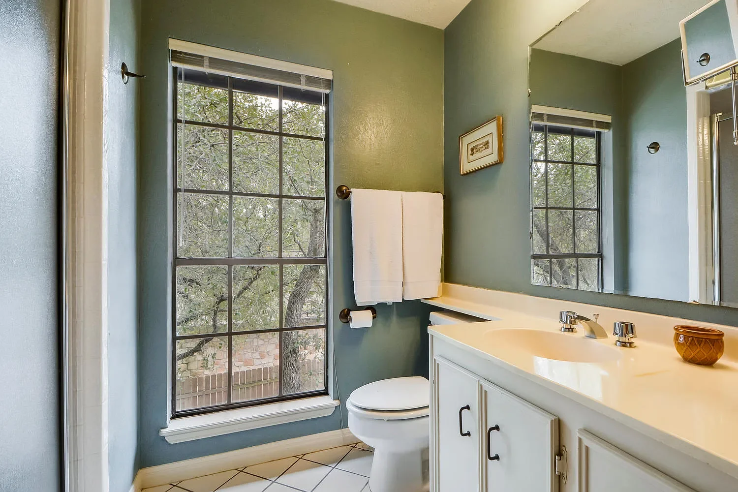 Upstairs Bathroom Before.webp