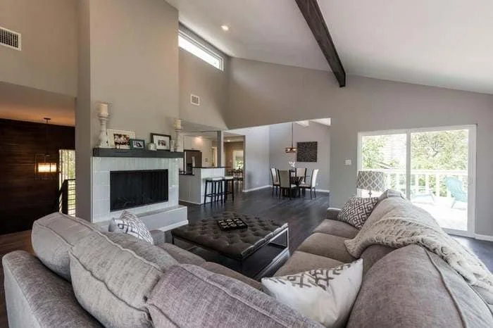 Living Room After 2.jpg