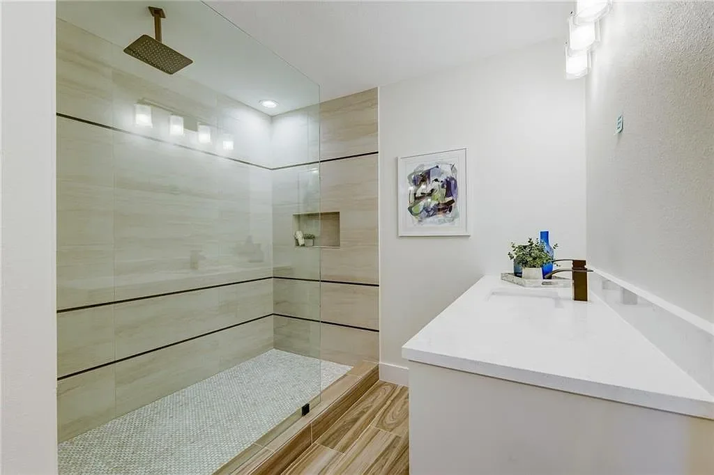 Pro Primary Bathroom.webp
