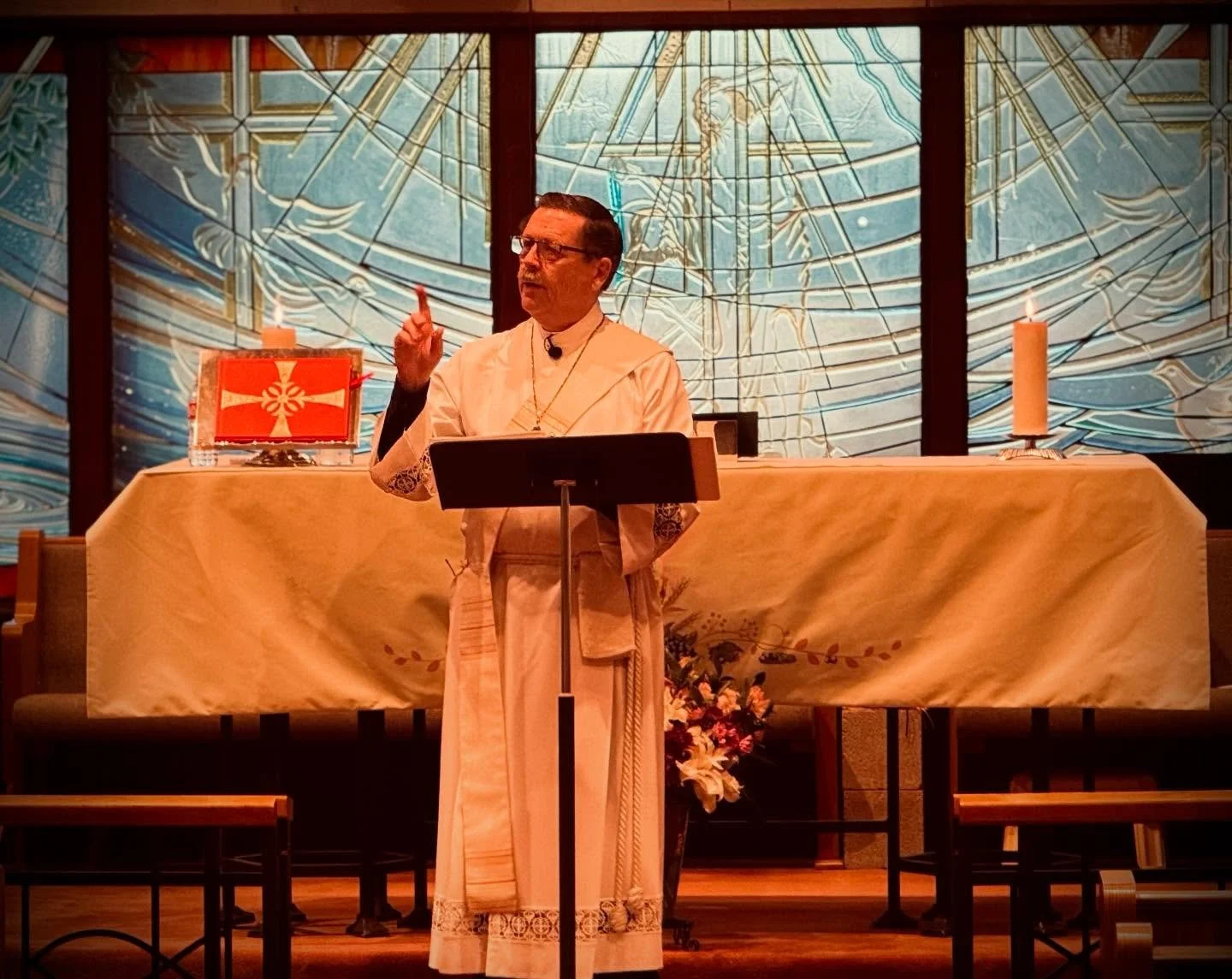 Come worship with us as we celebrate #candlemas and listen to a wonderful #sermon by our own Deacon Chuck Milhoan at 10:15 am. Be sure to come to Sunday School for all ages at 9! #episcopal #christian #eucharist