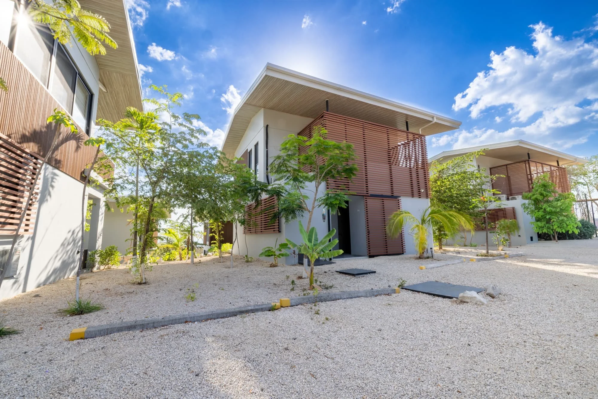 modern-outside-gated-safe-property-marbella (1).jpg
