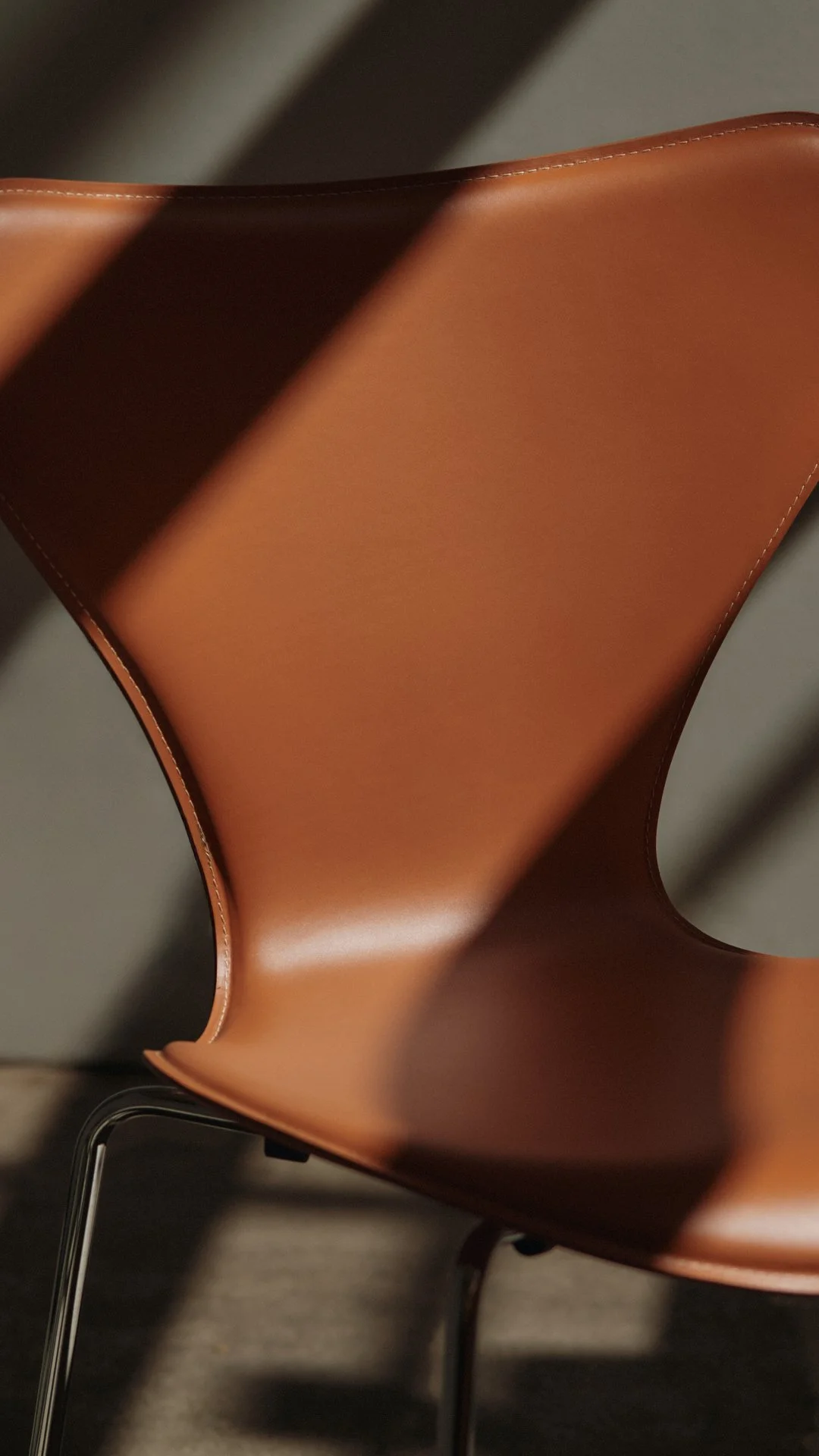 FH_Series 7_Tailored_3107_Saddle Brown_Chrome_close-up.jpg